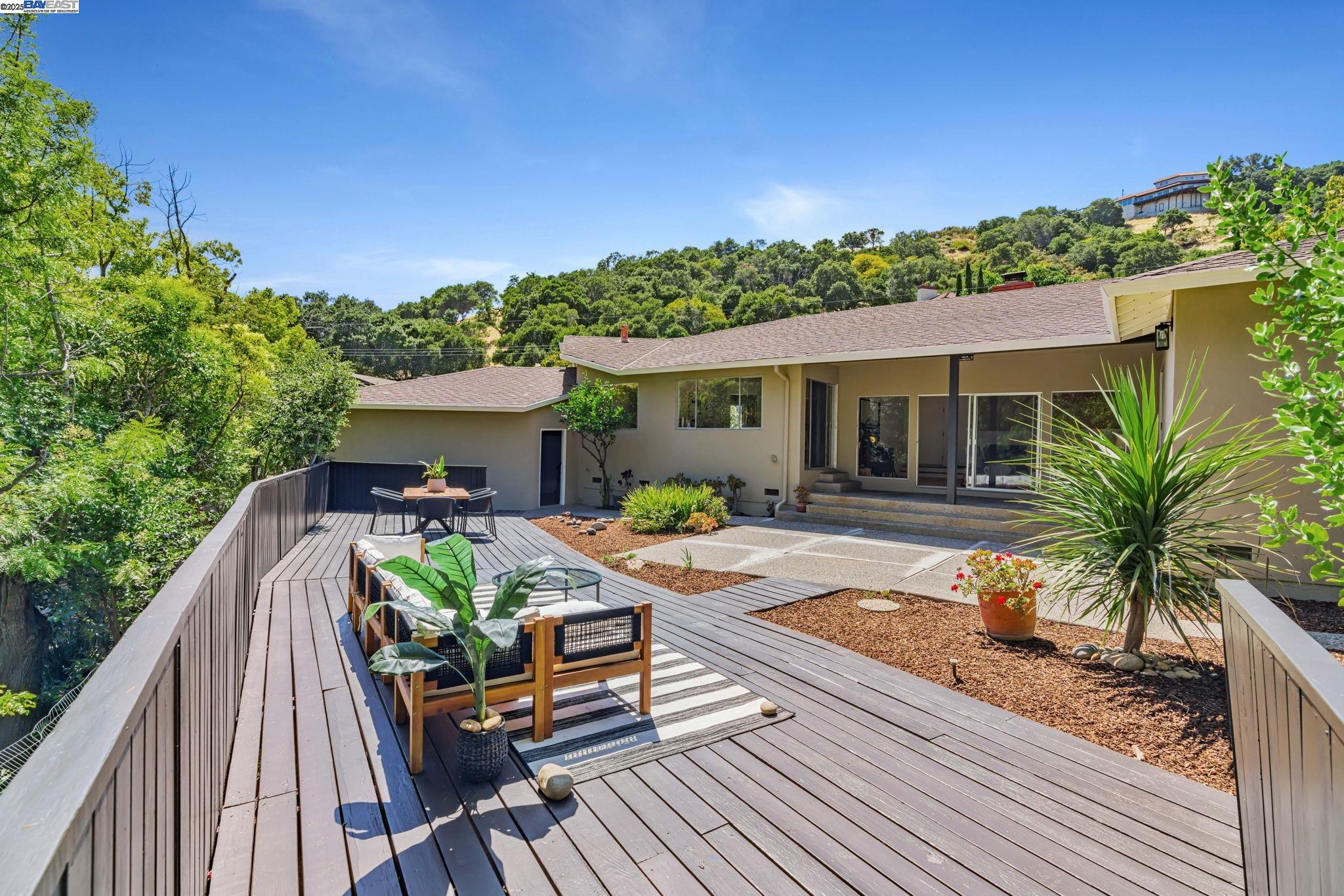 1092 Porto Marino Dr