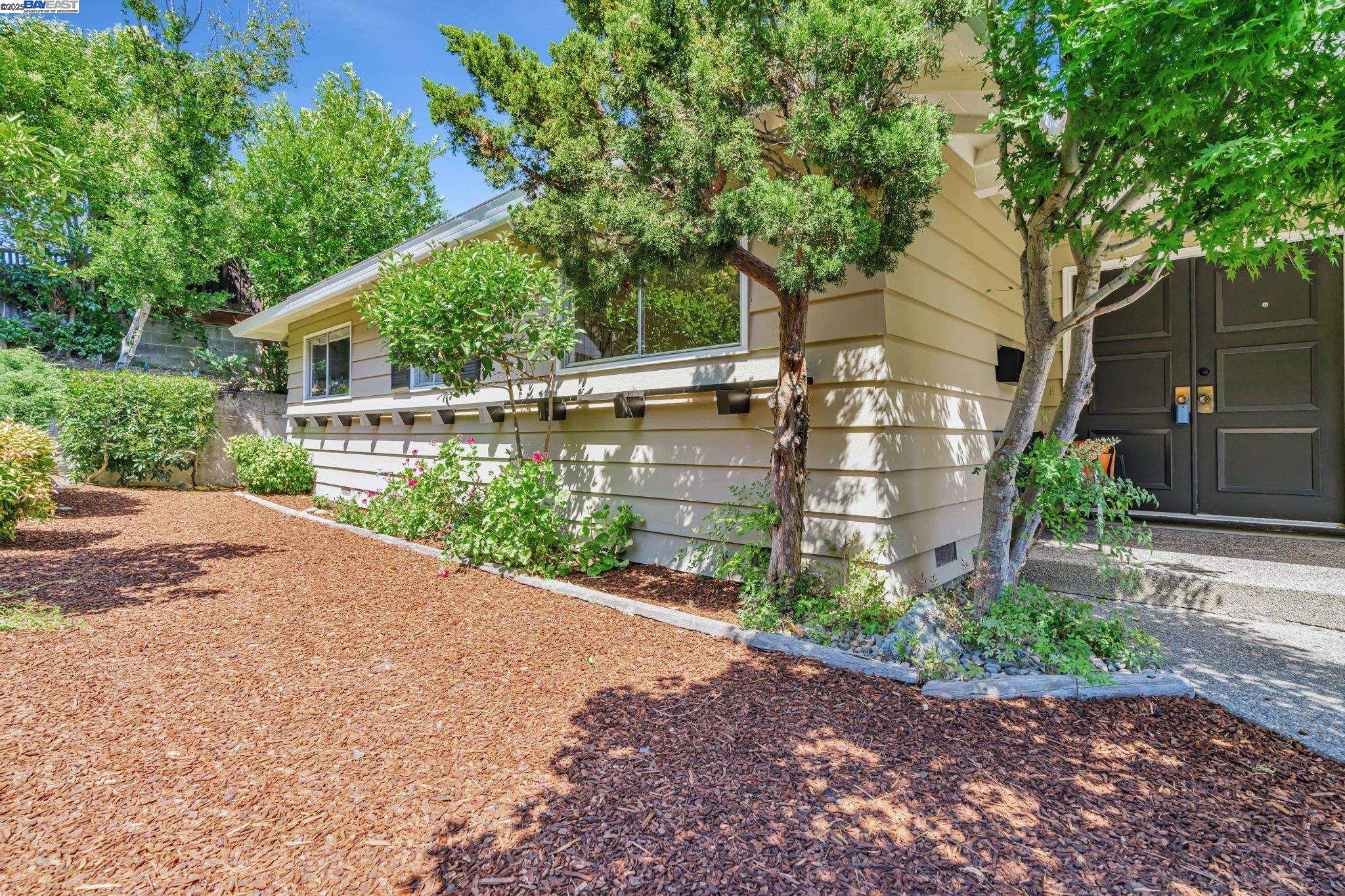 1092 Porto Marino Dr