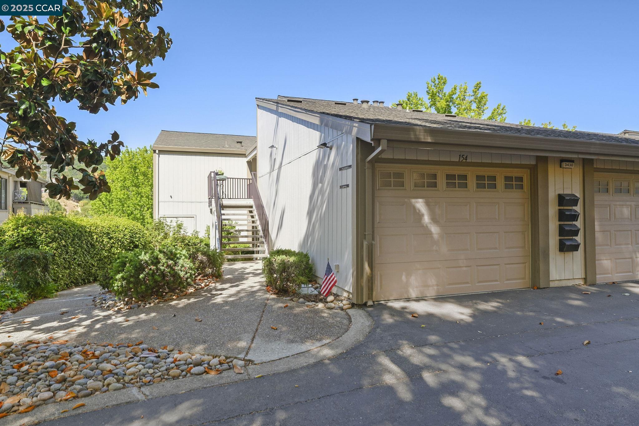 3430 Rossmoor Pkwy # 2