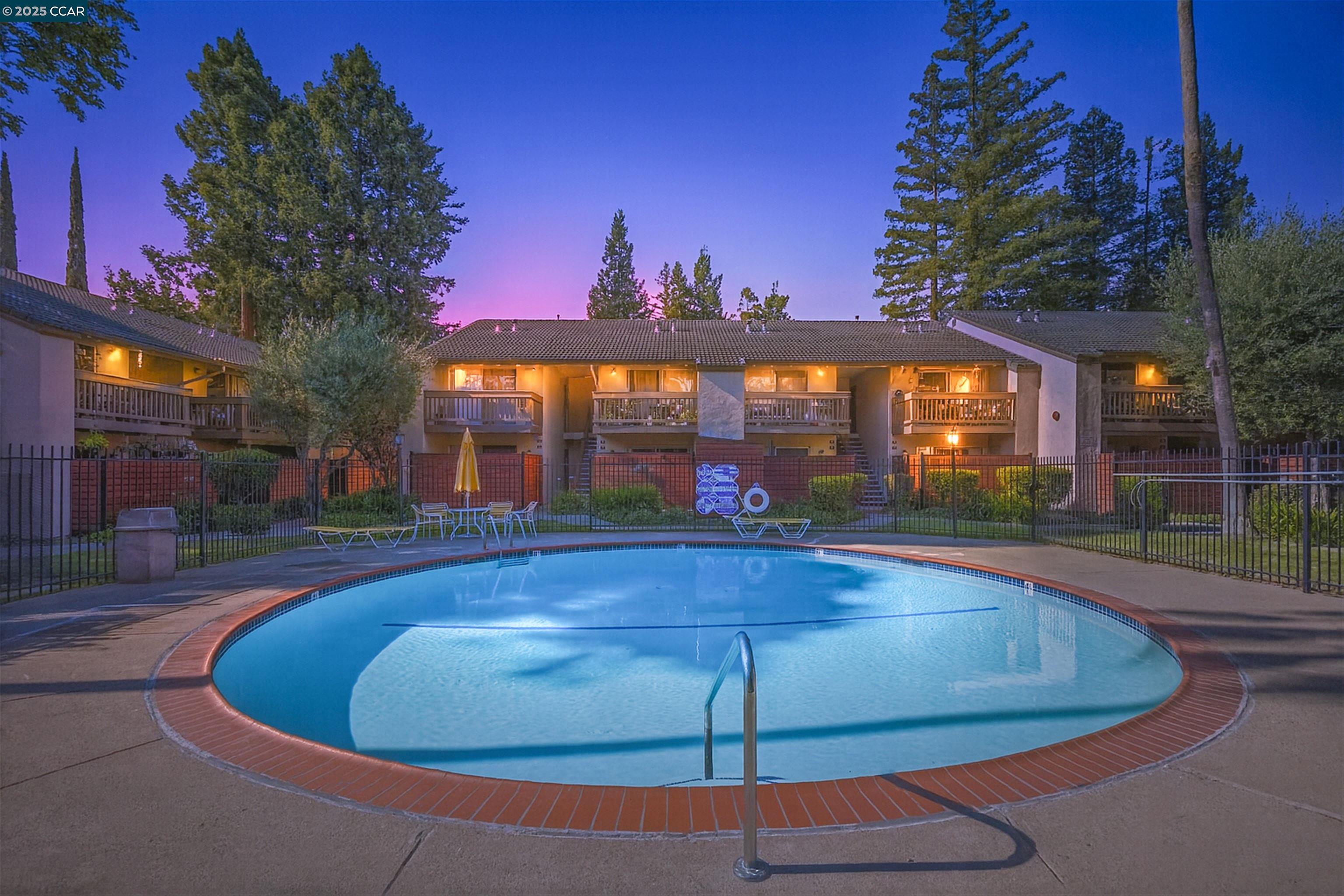 2730 Oak Rd # 17