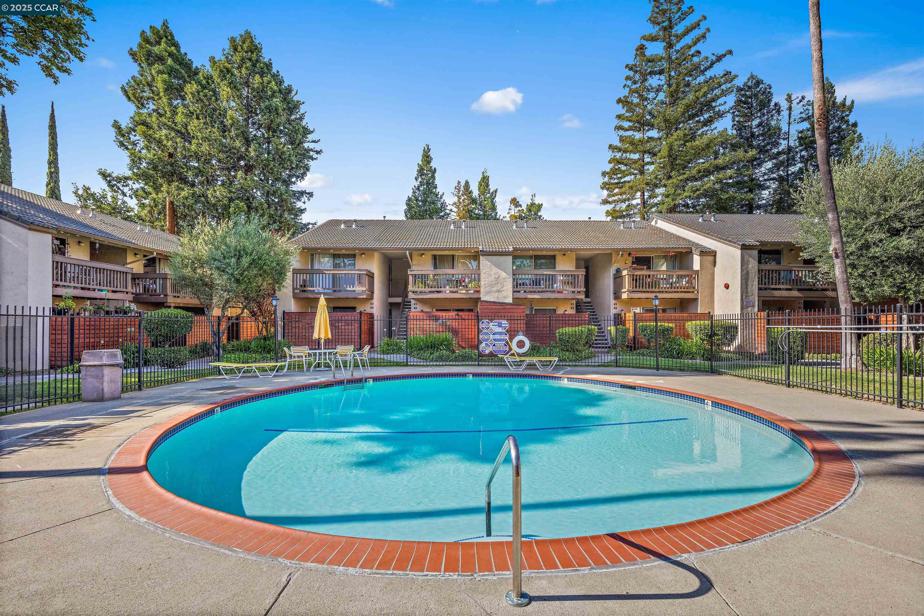 2730 Oak Rd # 17