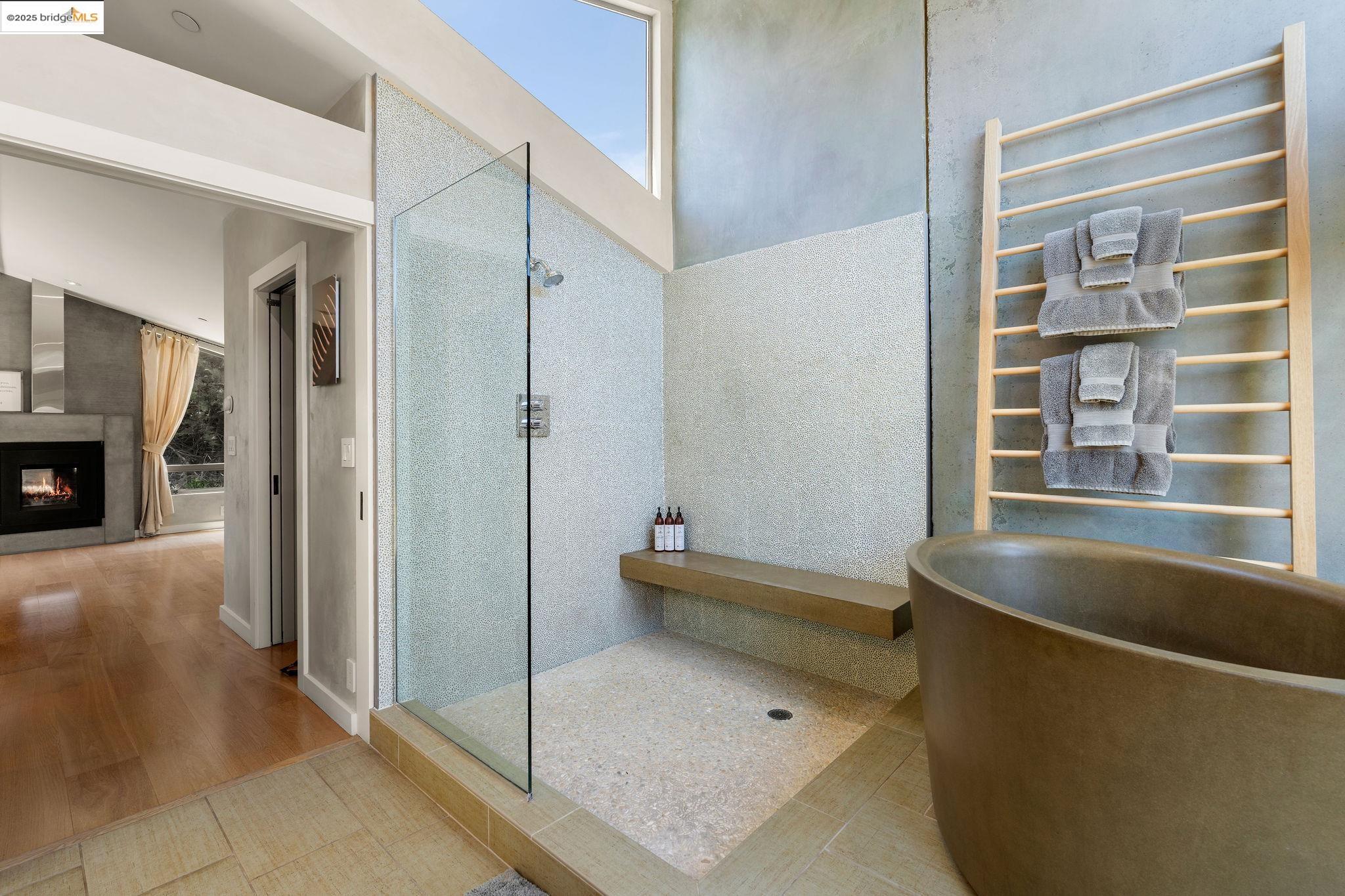 275 Broad Reach