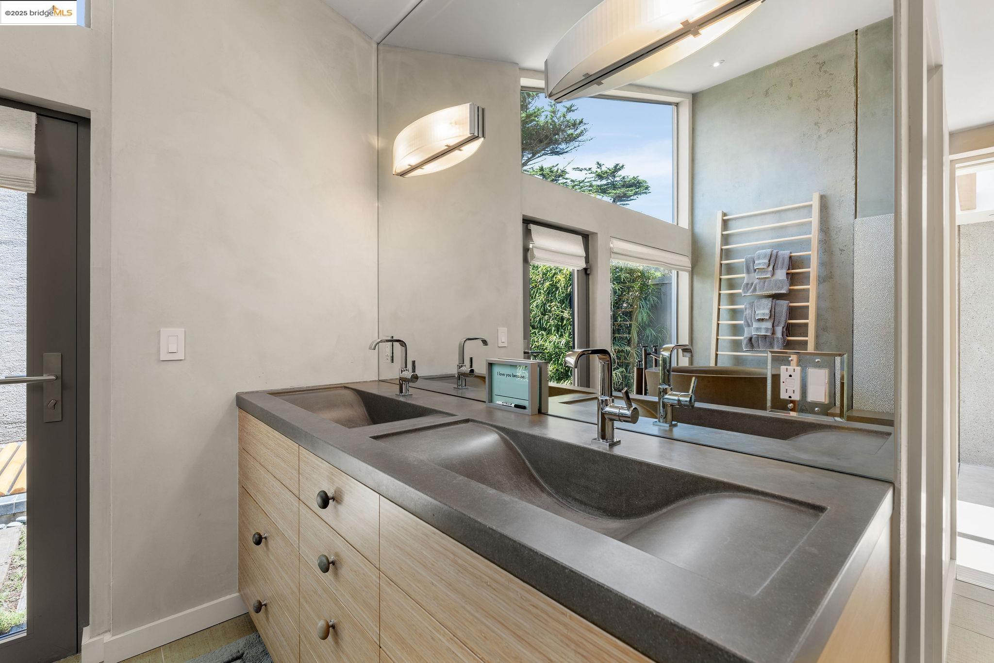 275 Broad Reach
