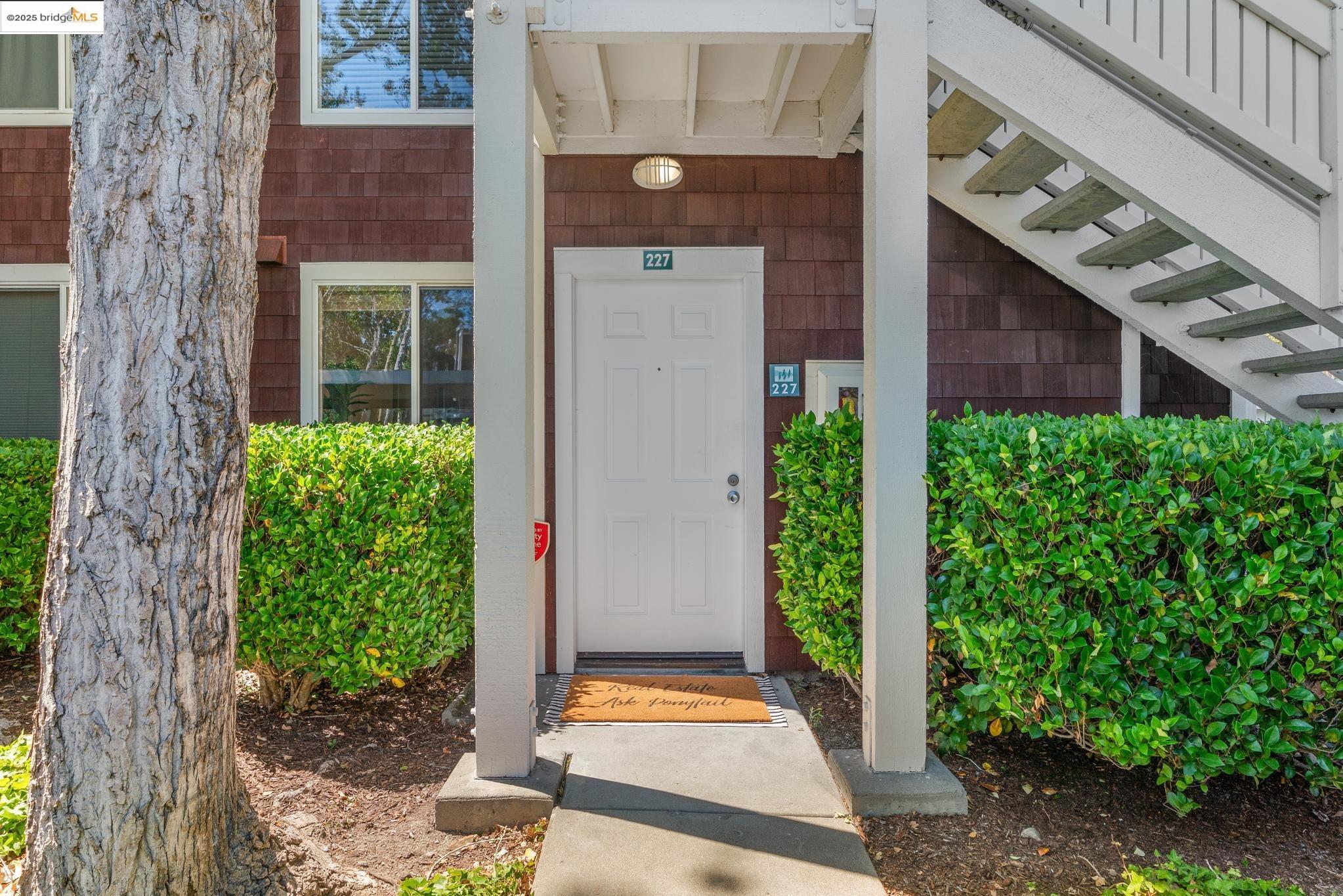 227 Marina Lakes Dr