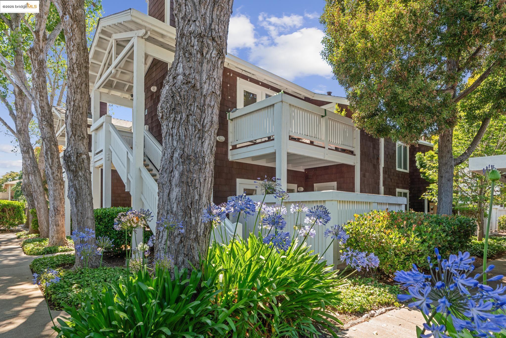 227 Marina Lakes Dr