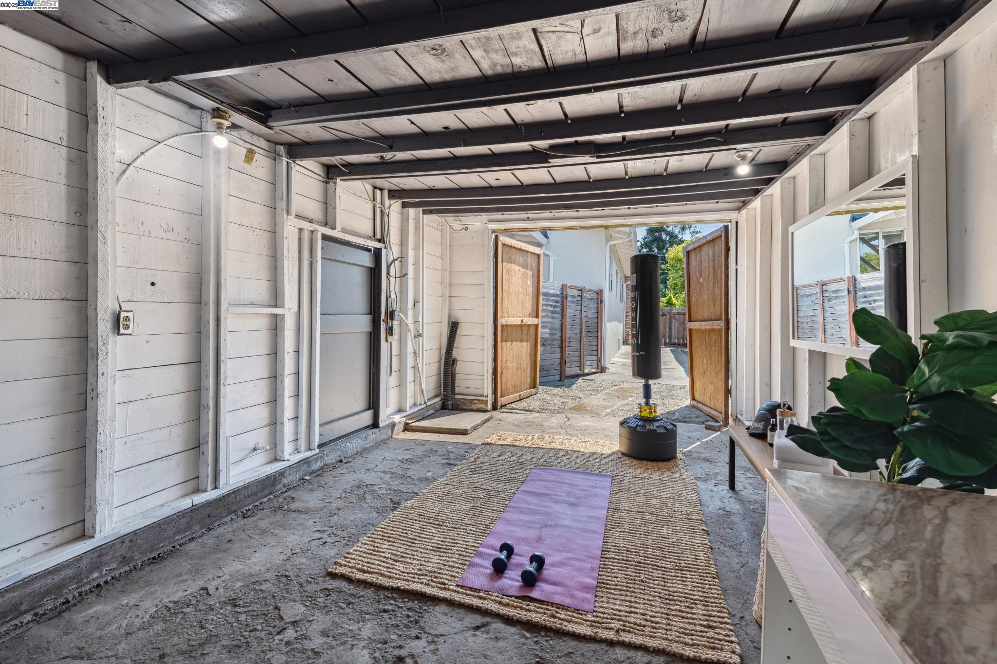 2138 Byron