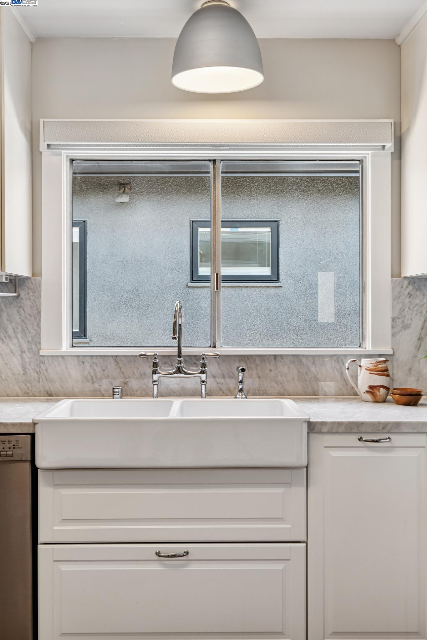 2138 Byron