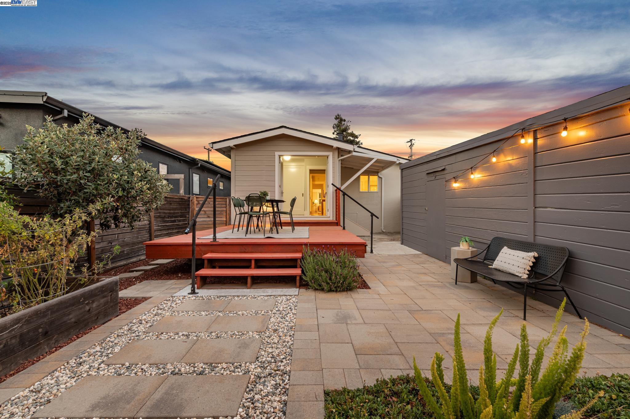 2138 Byron