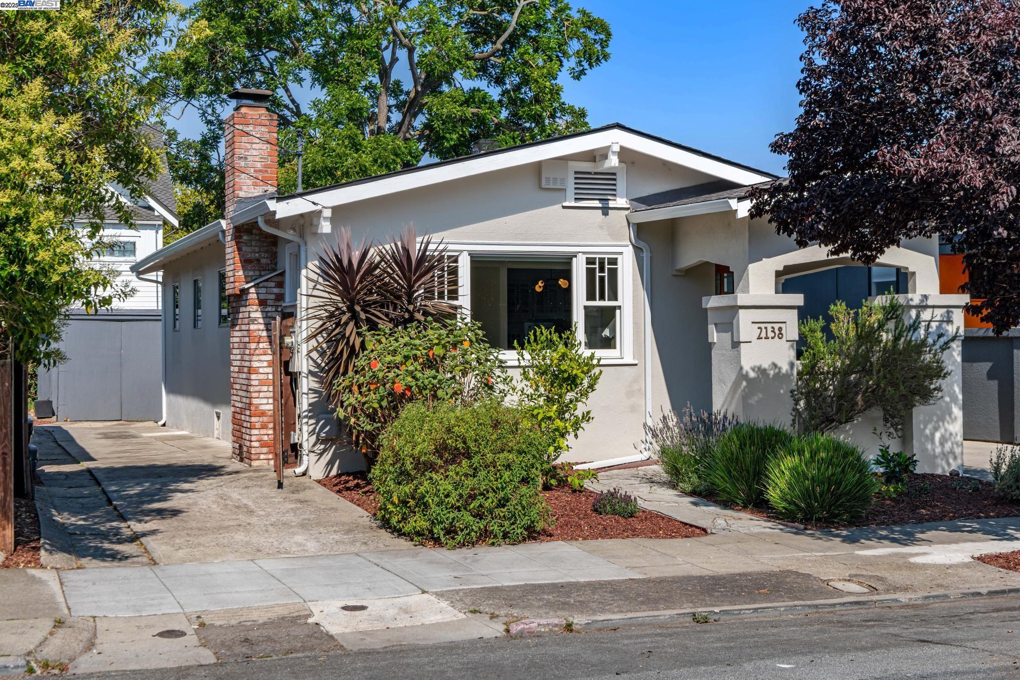 2138 Byron
