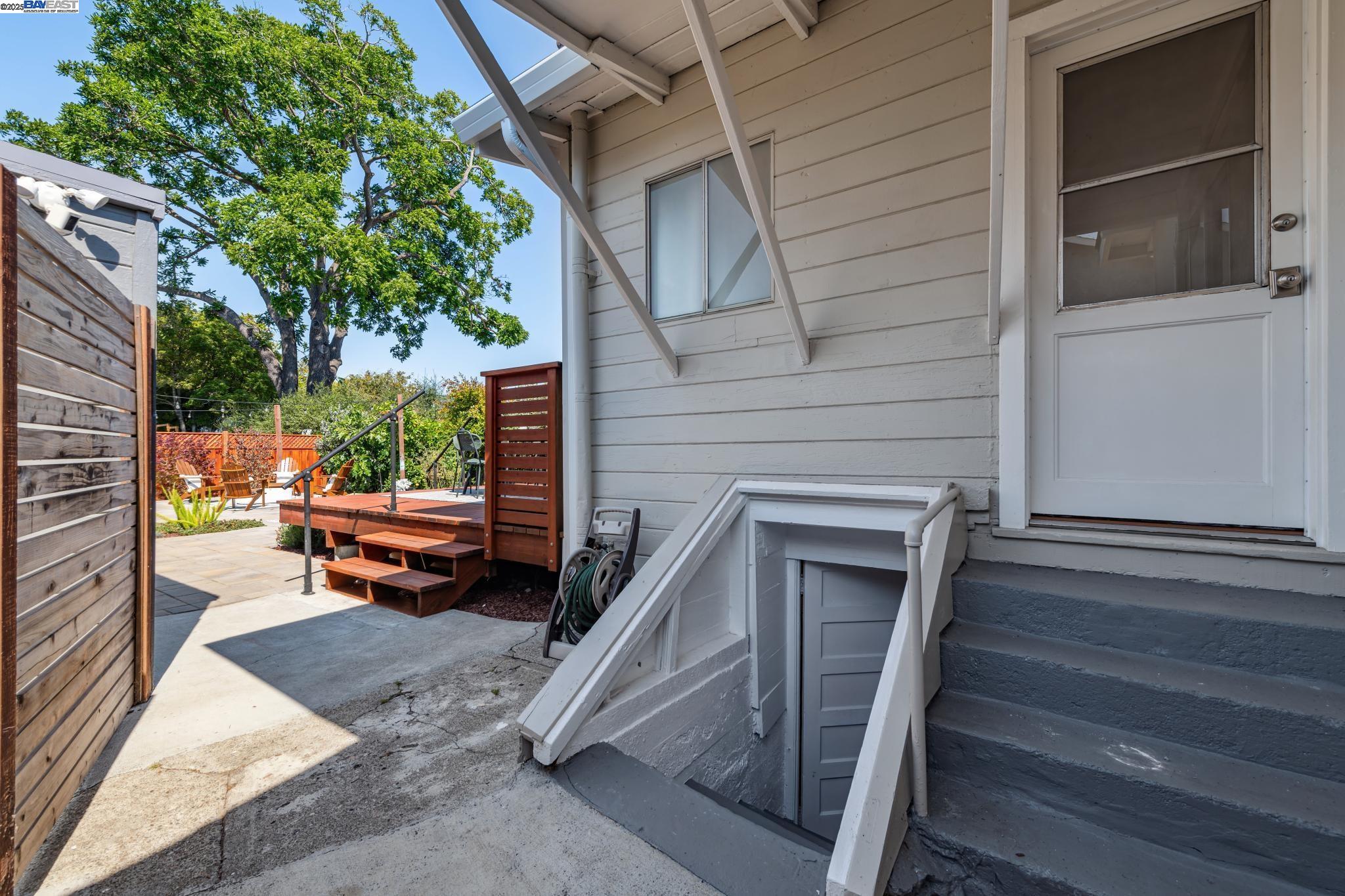 2138 Byron