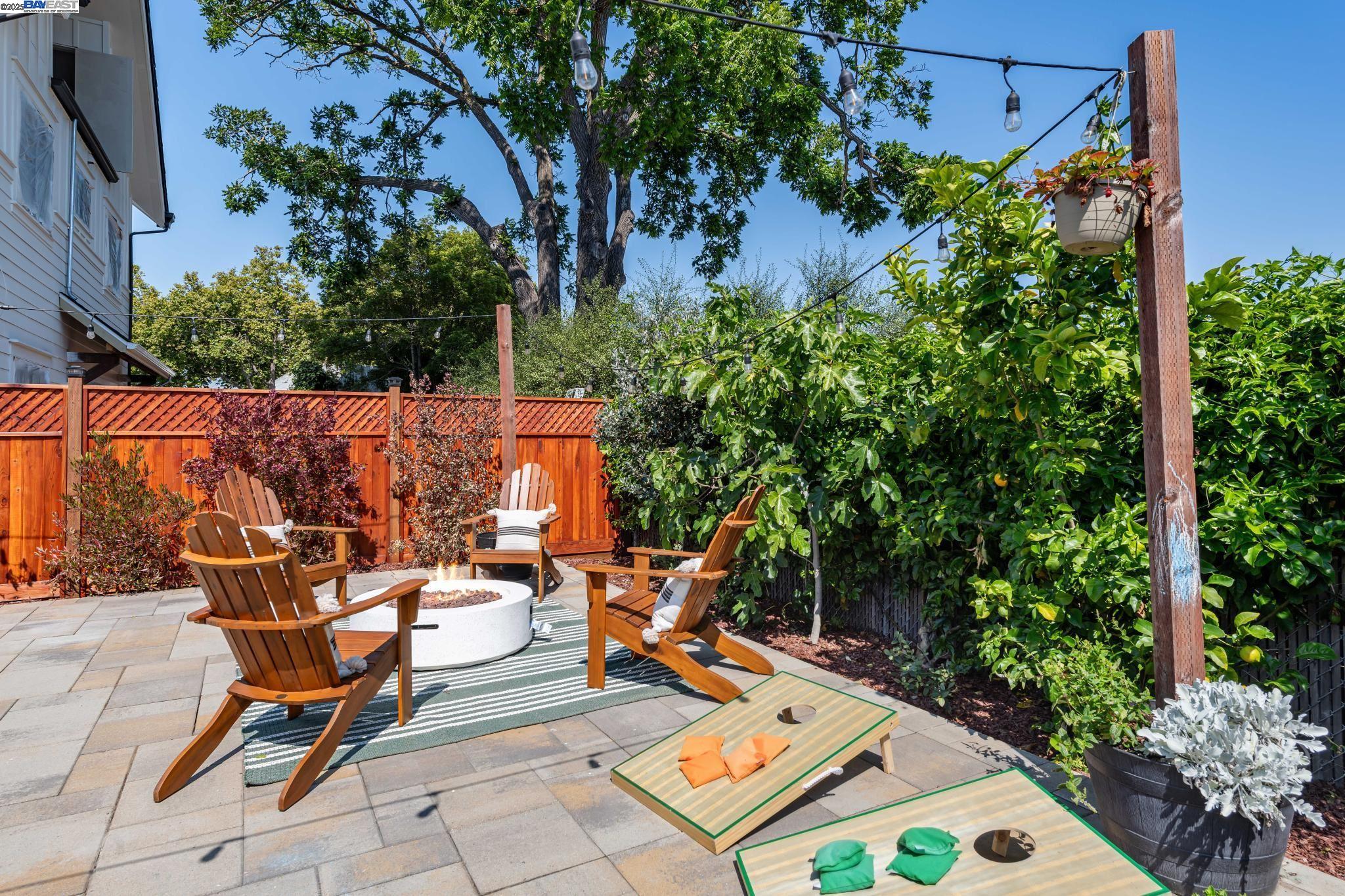 2138 Byron