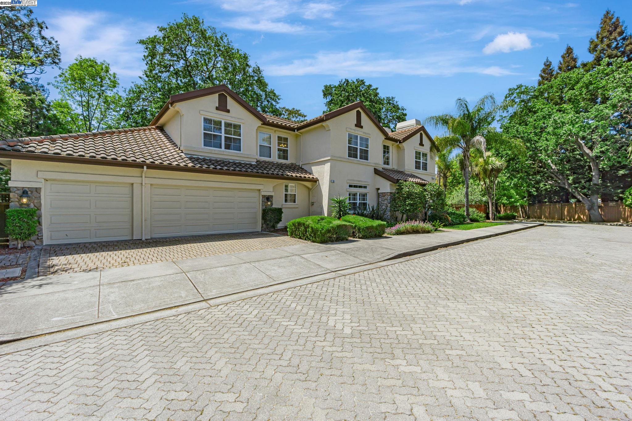 135 Cara Ct