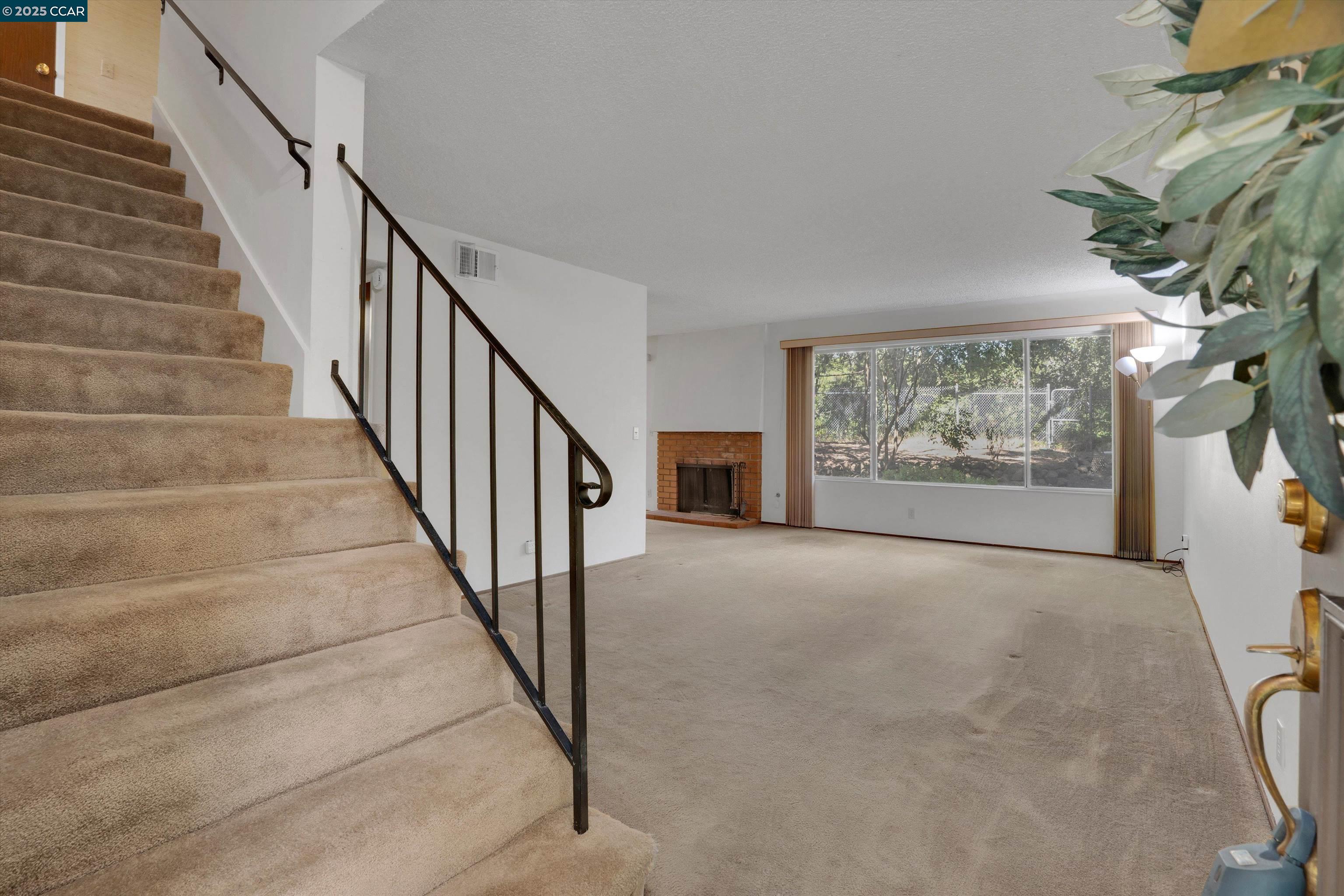 663 Abrigo Ct