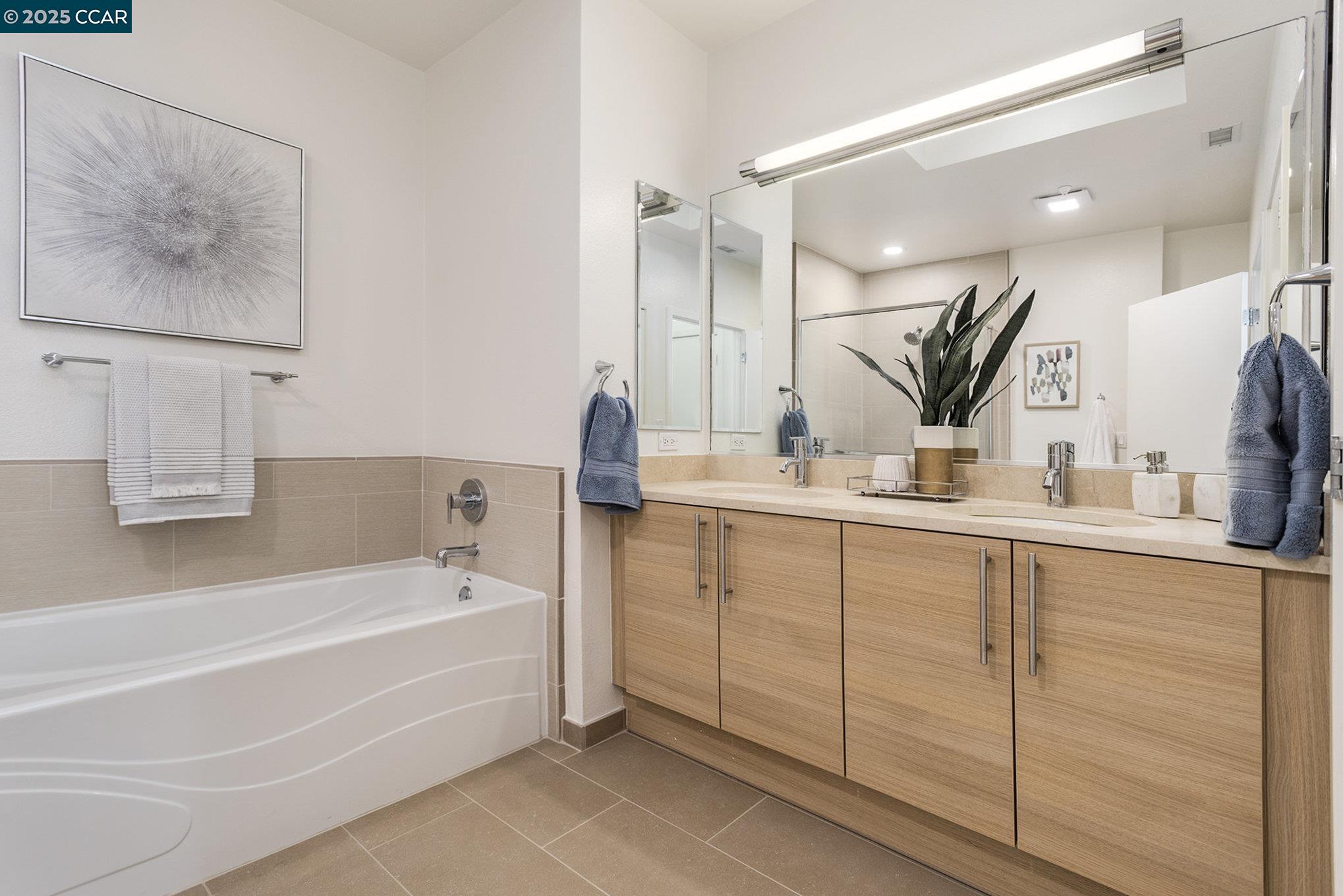 1655 N CALIFORNIA # 450