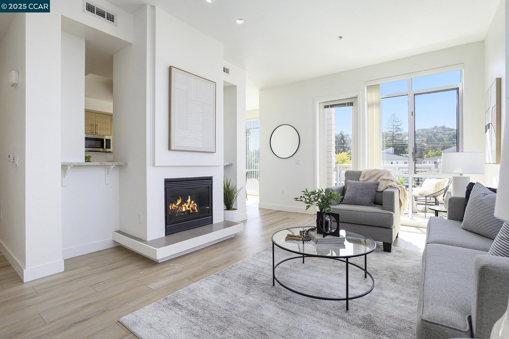 1655 N CALIFORNIA # 450