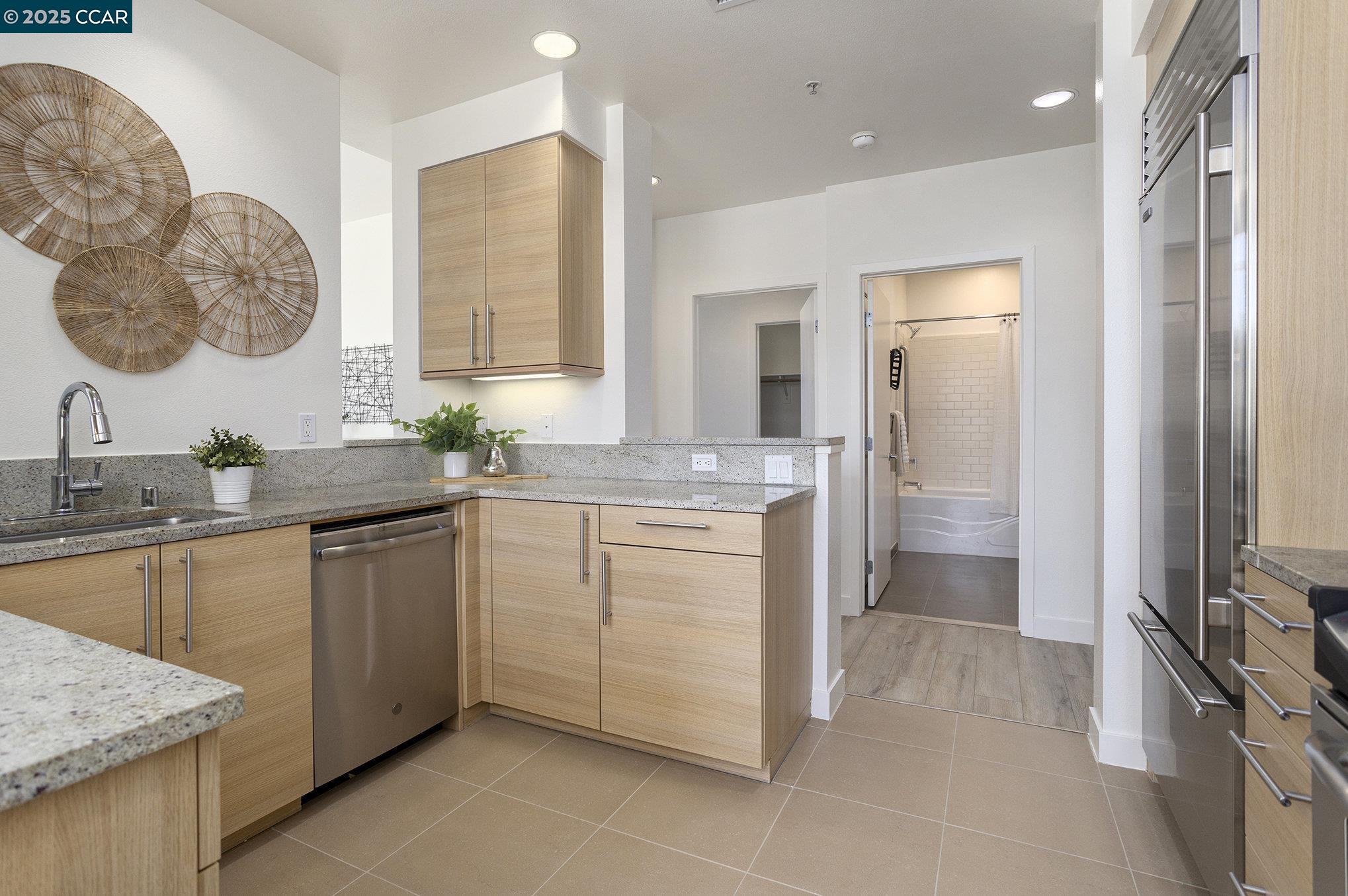 1655 N CALIFORNIA # 450