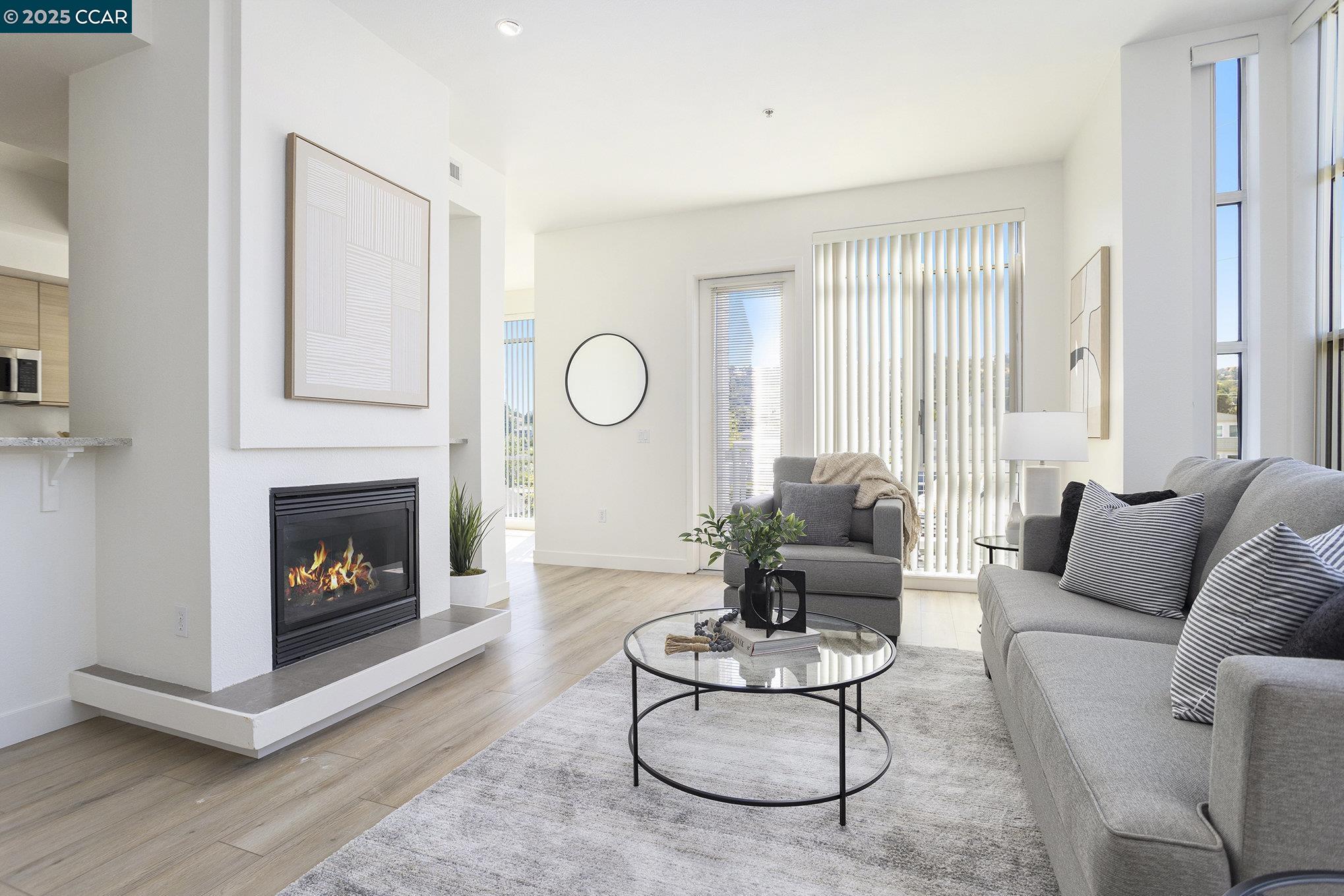 1655 N CALIFORNIA # 450