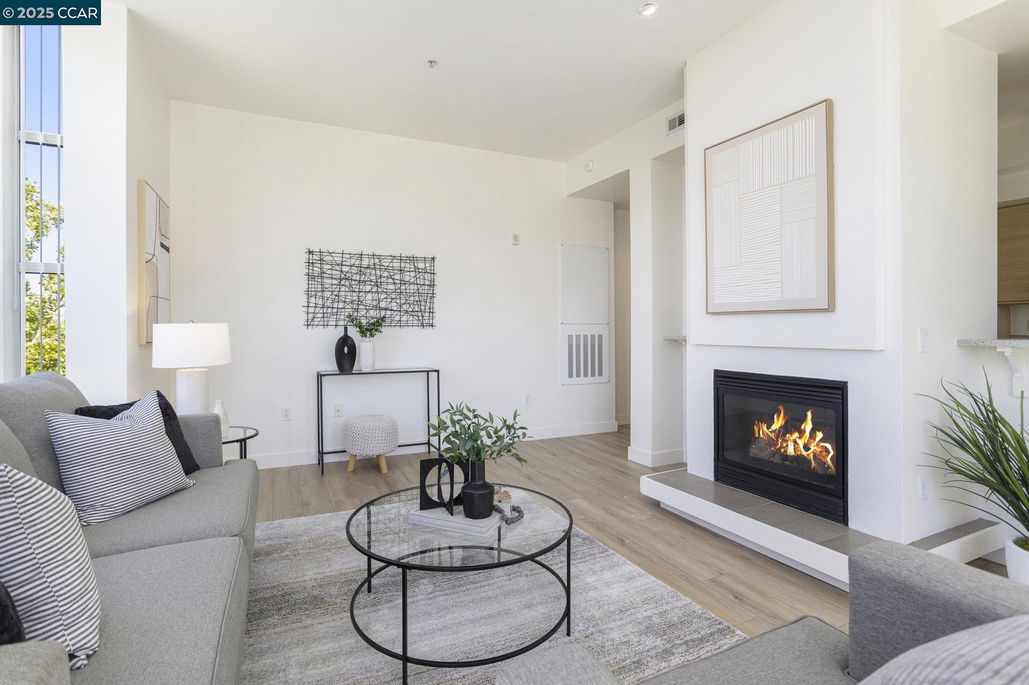 1655 N CALIFORNIA # 450