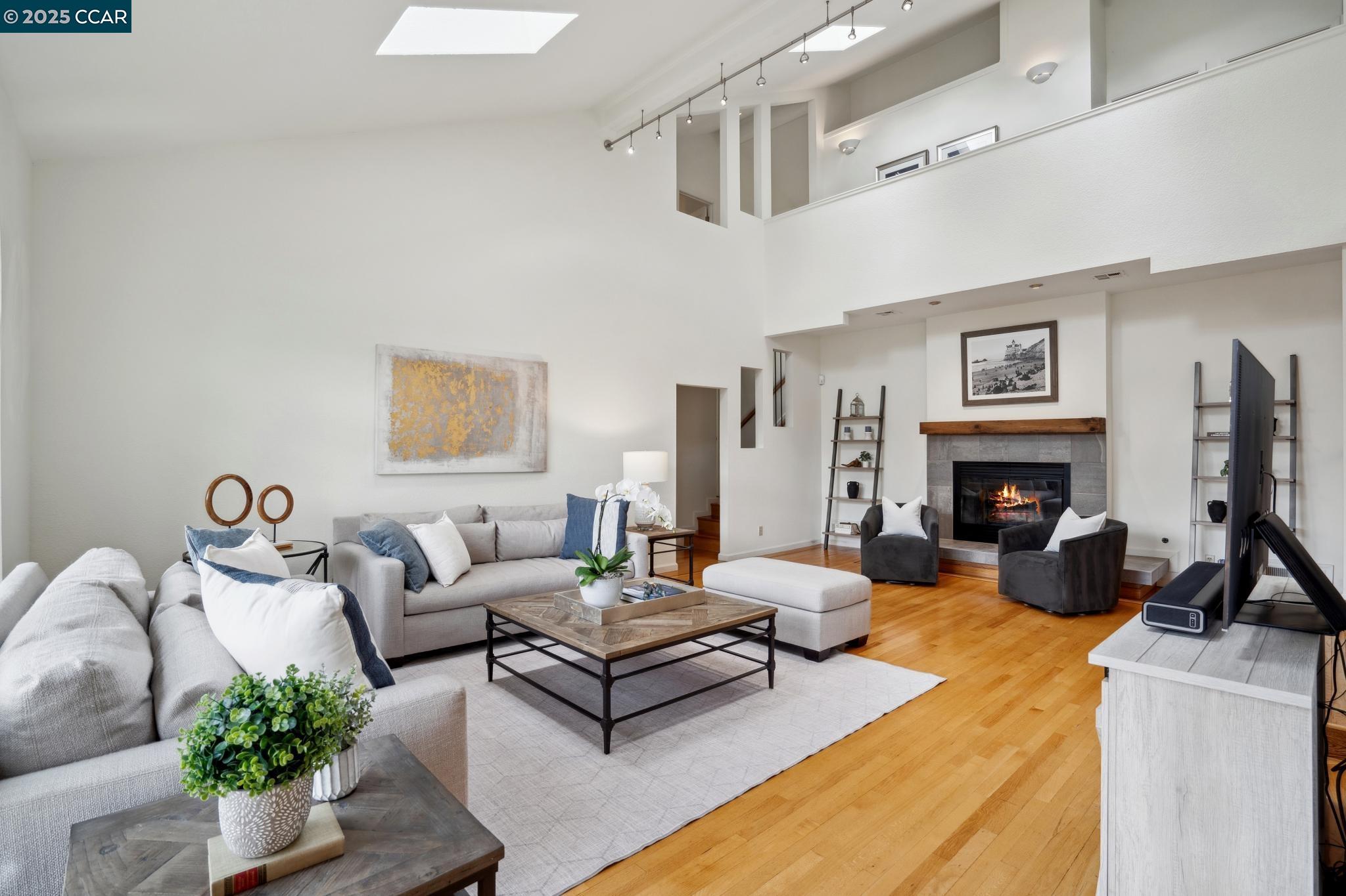 3555 Old Mountain View Dr