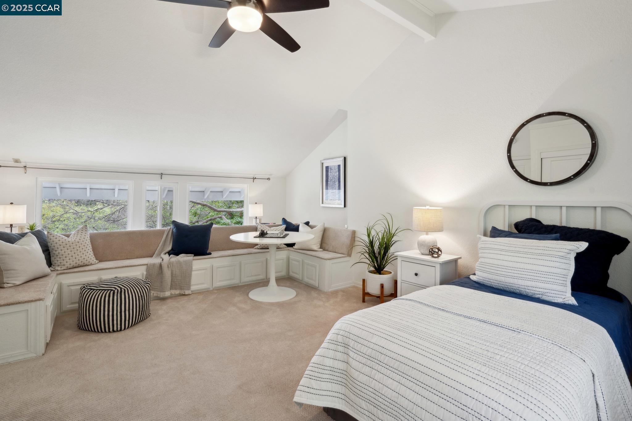 3555 Old Mountain View Dr