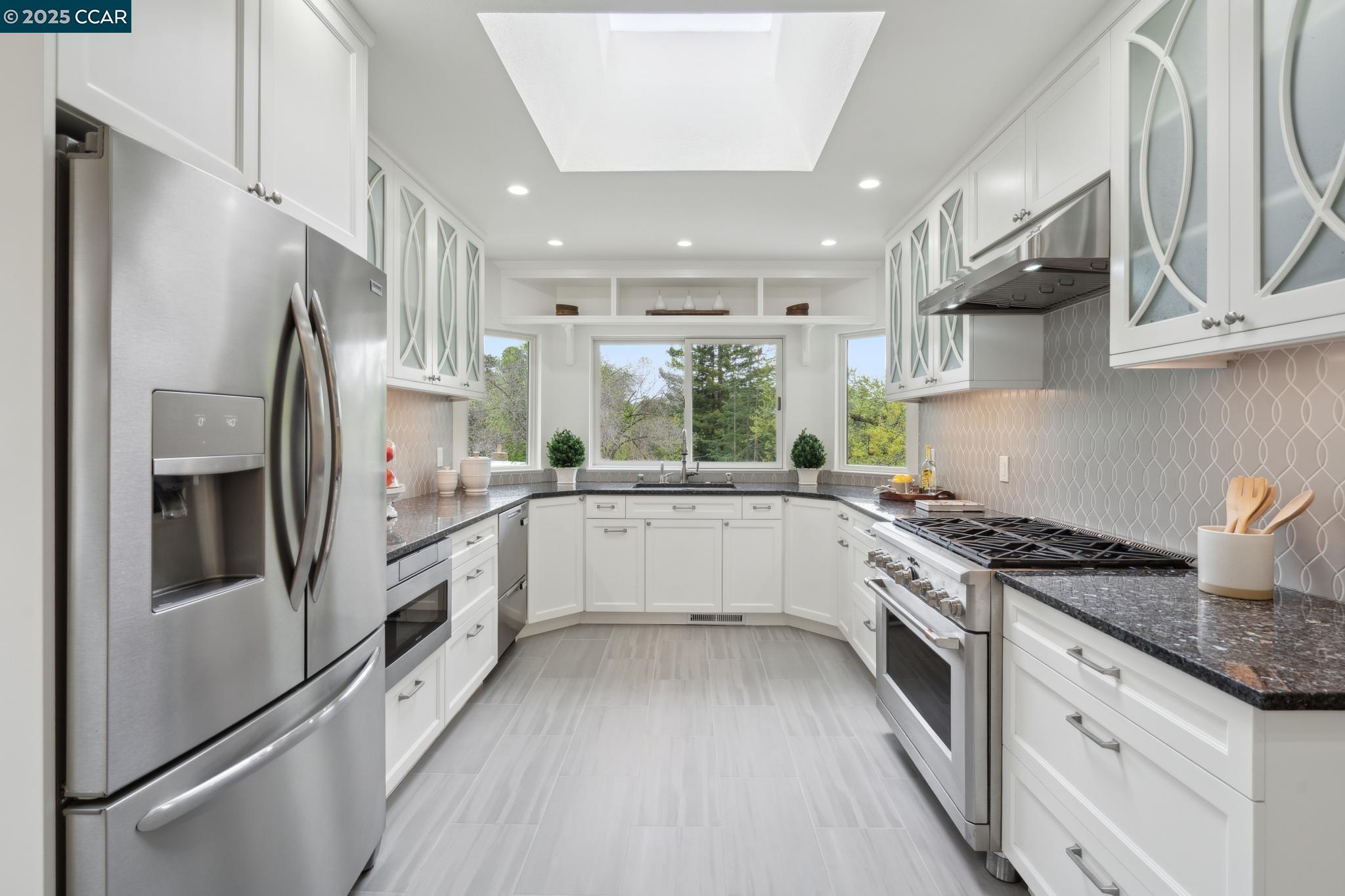 3555 Old Mountain View Dr