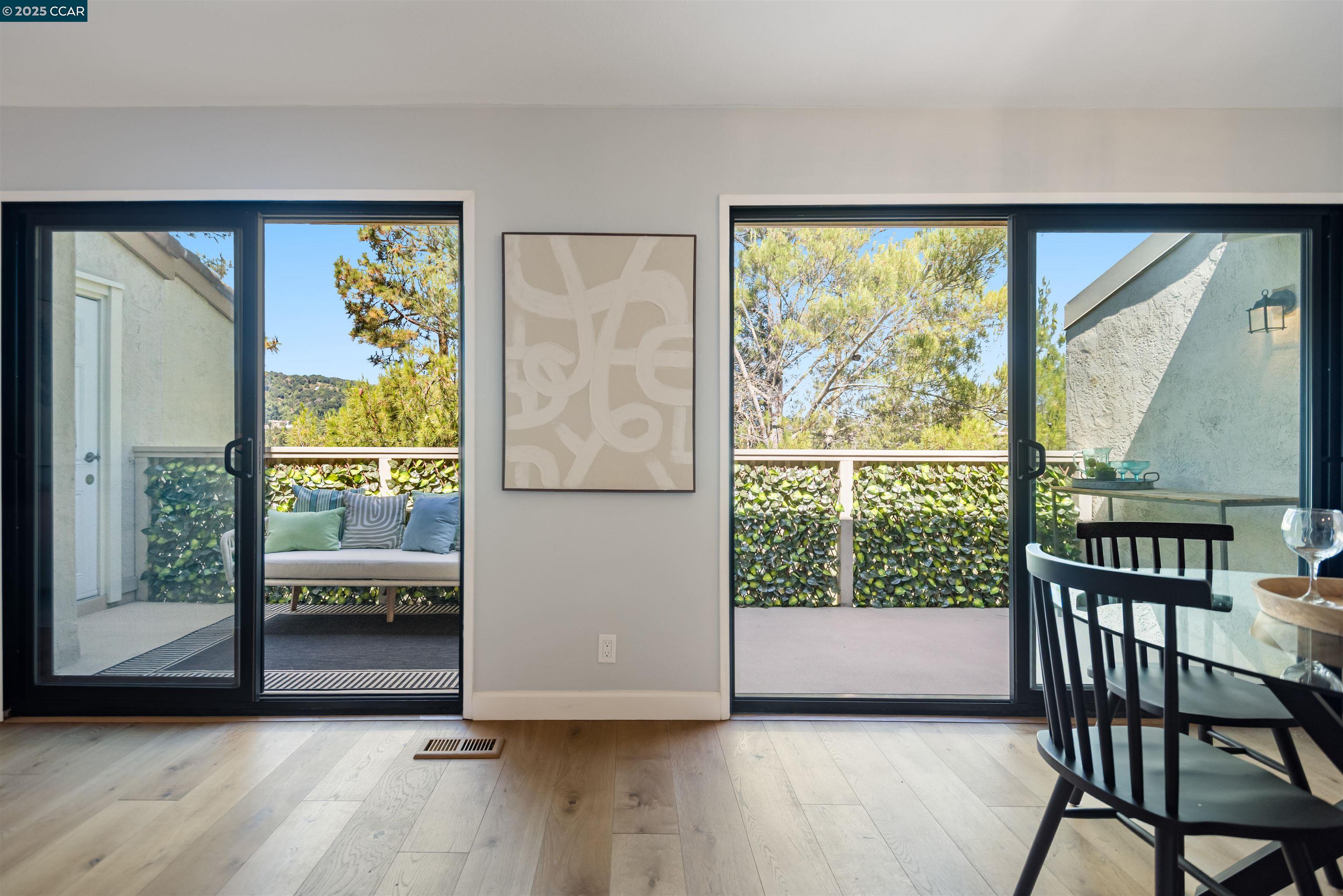 1541 Moraga way