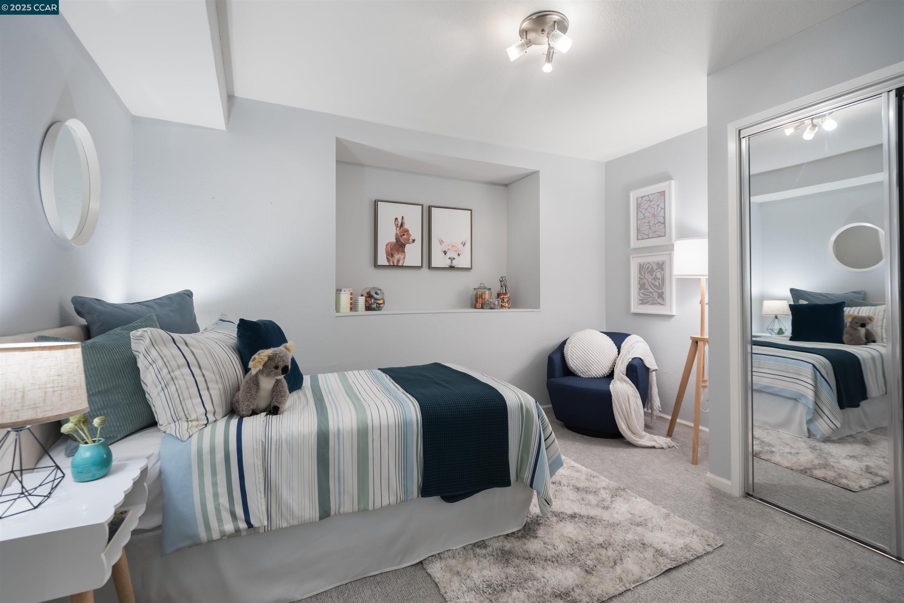 1541 Moraga way
