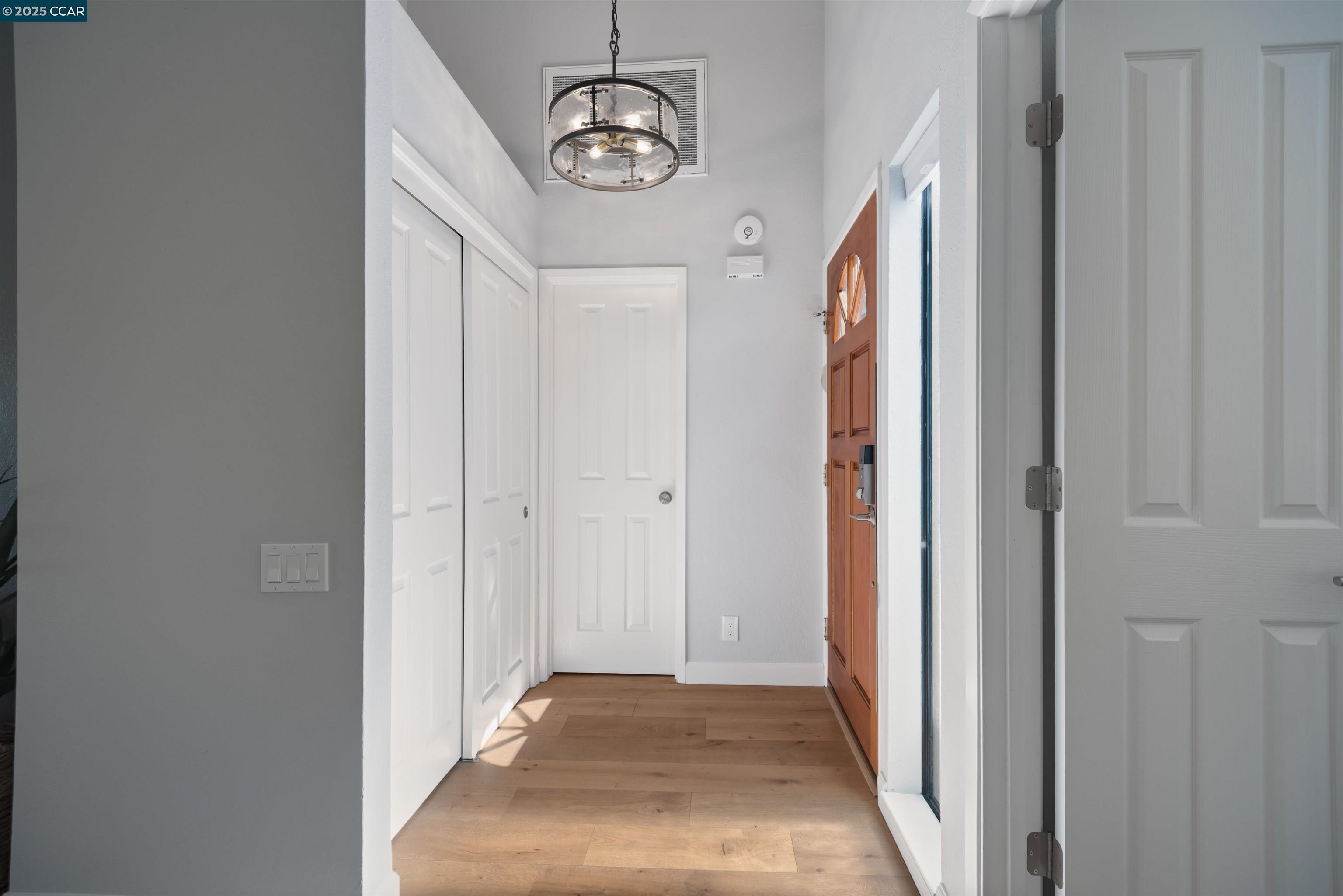 1541 Moraga way