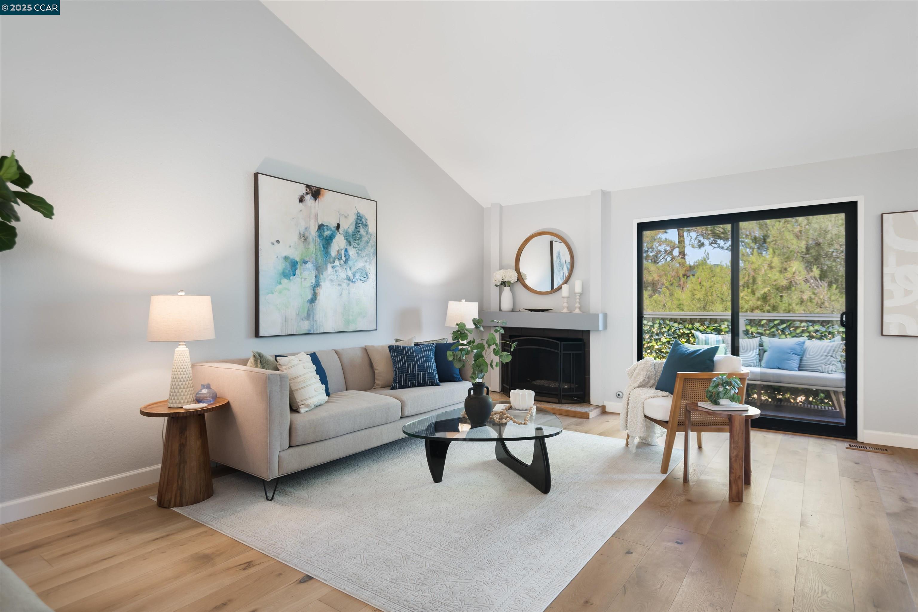1541 Moraga way