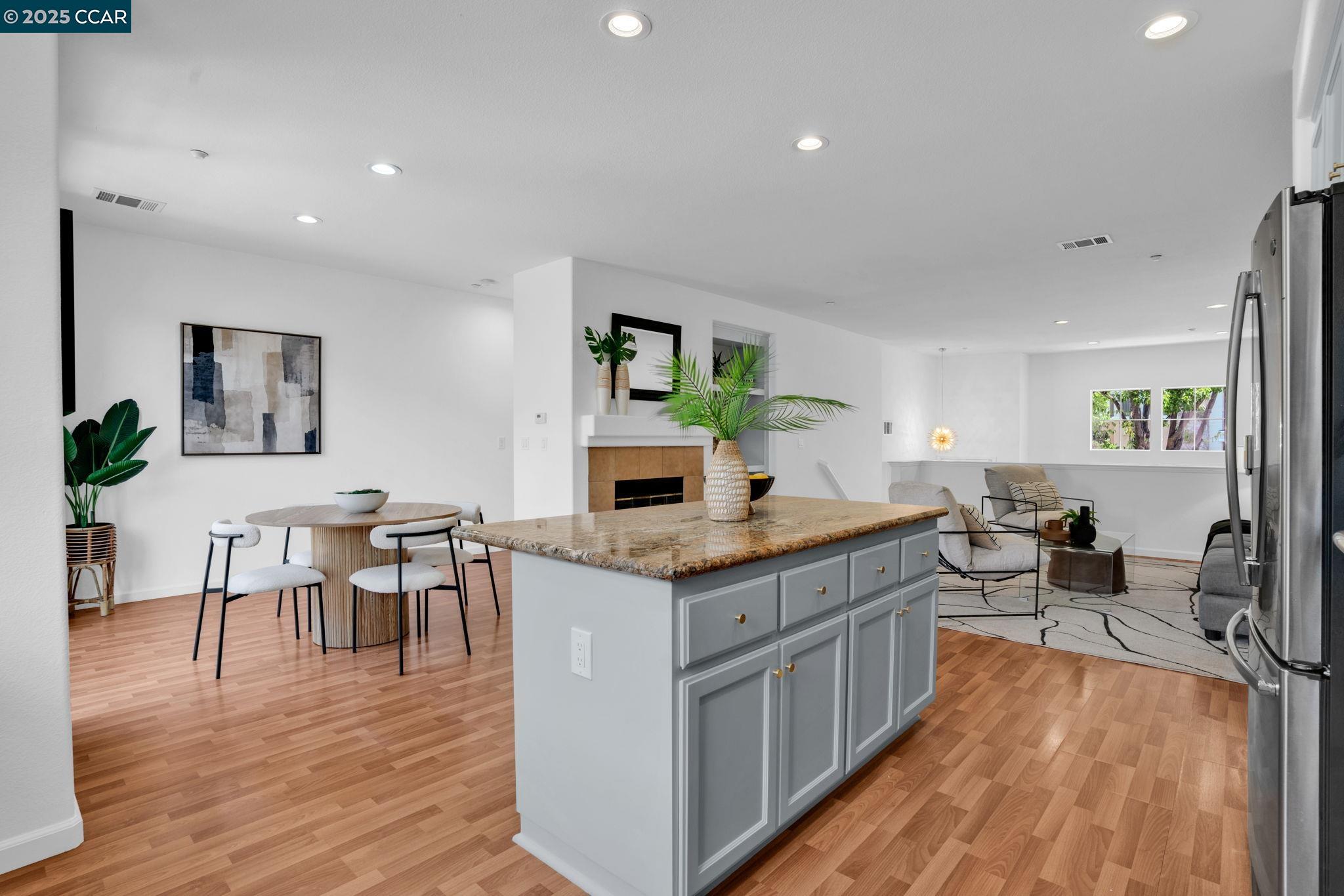 2736 Ashwell Ln