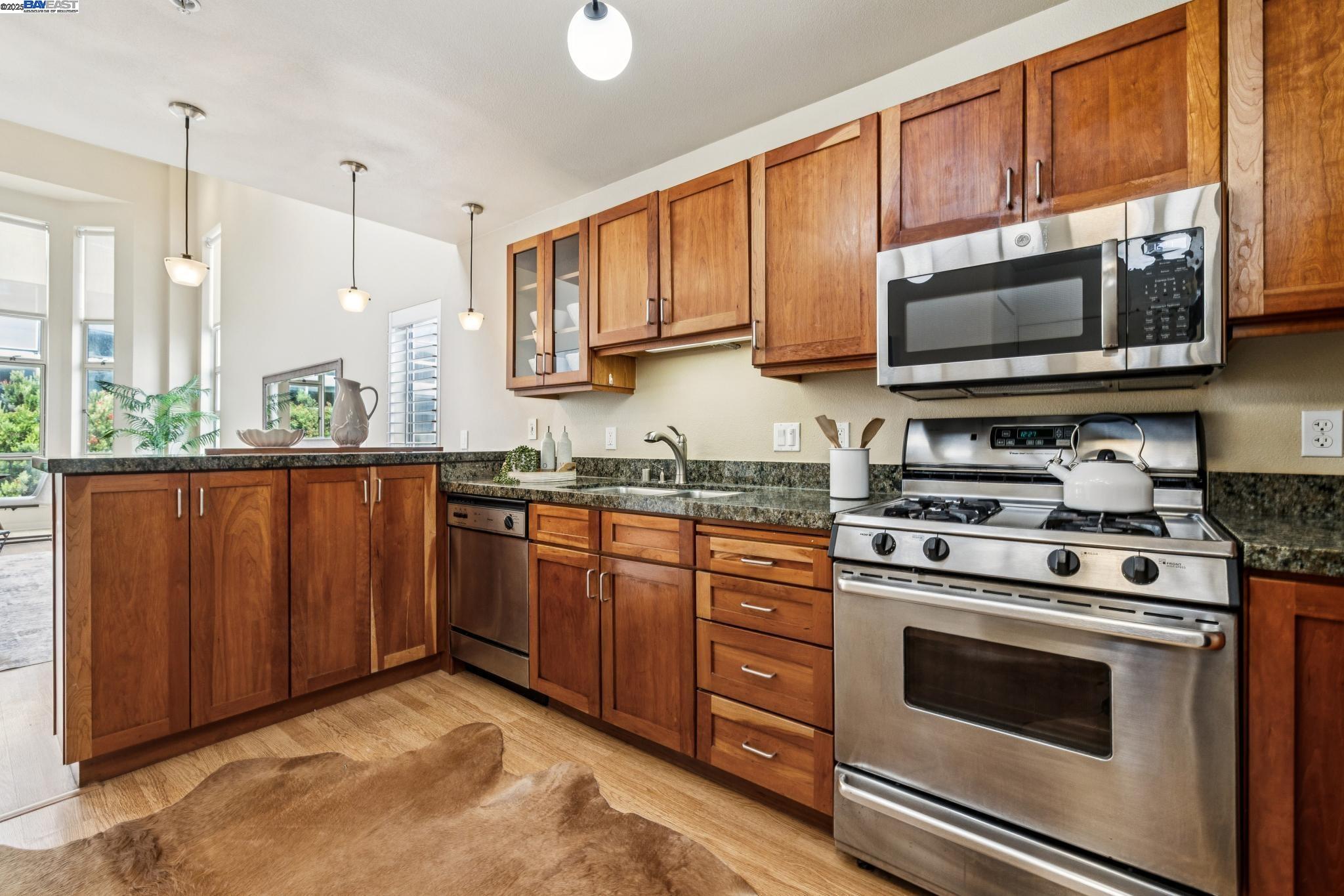 950 Harrison # 223