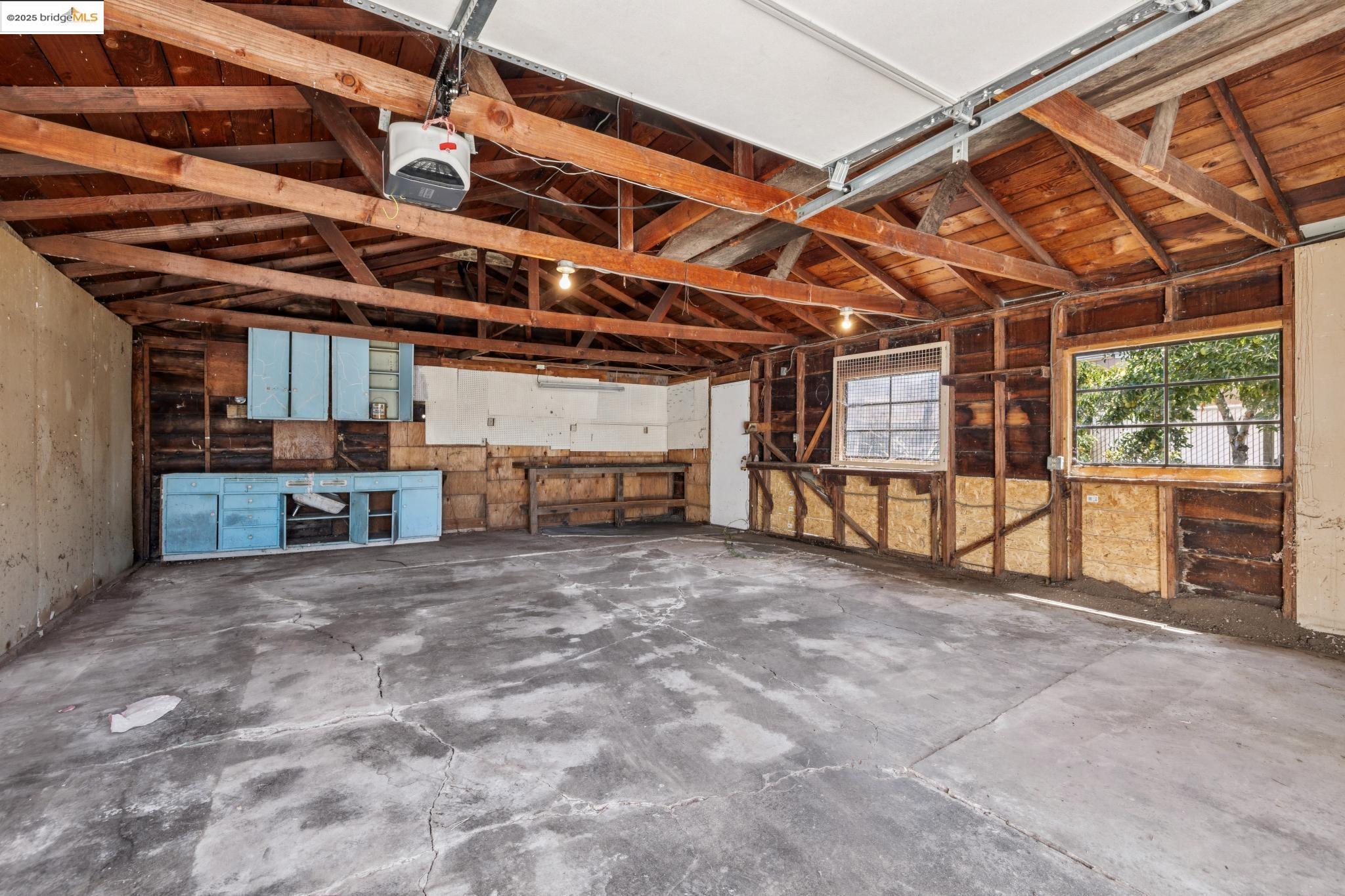 11026 Robledo Dr, Oakland