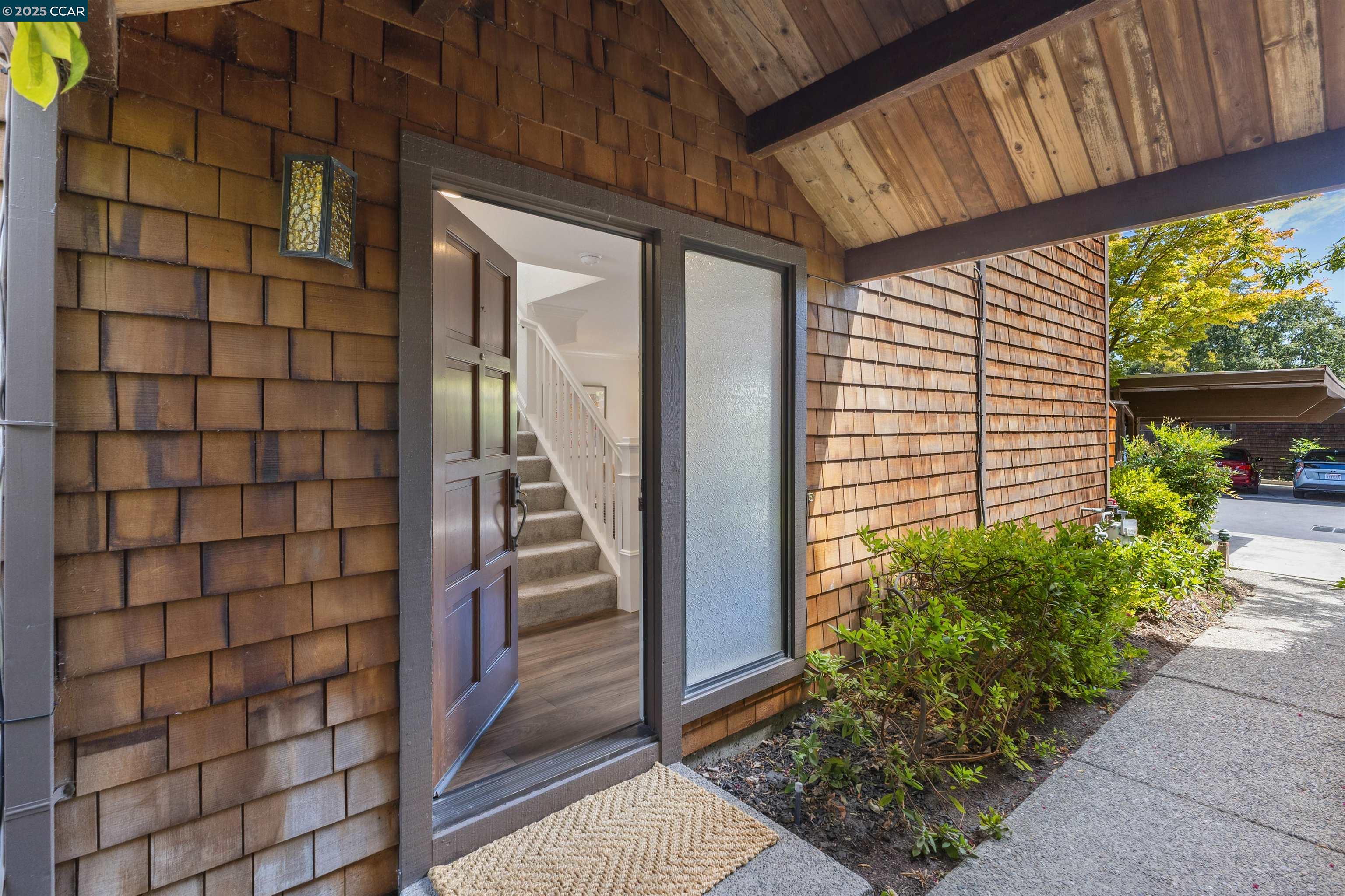 7 Songbird Ct