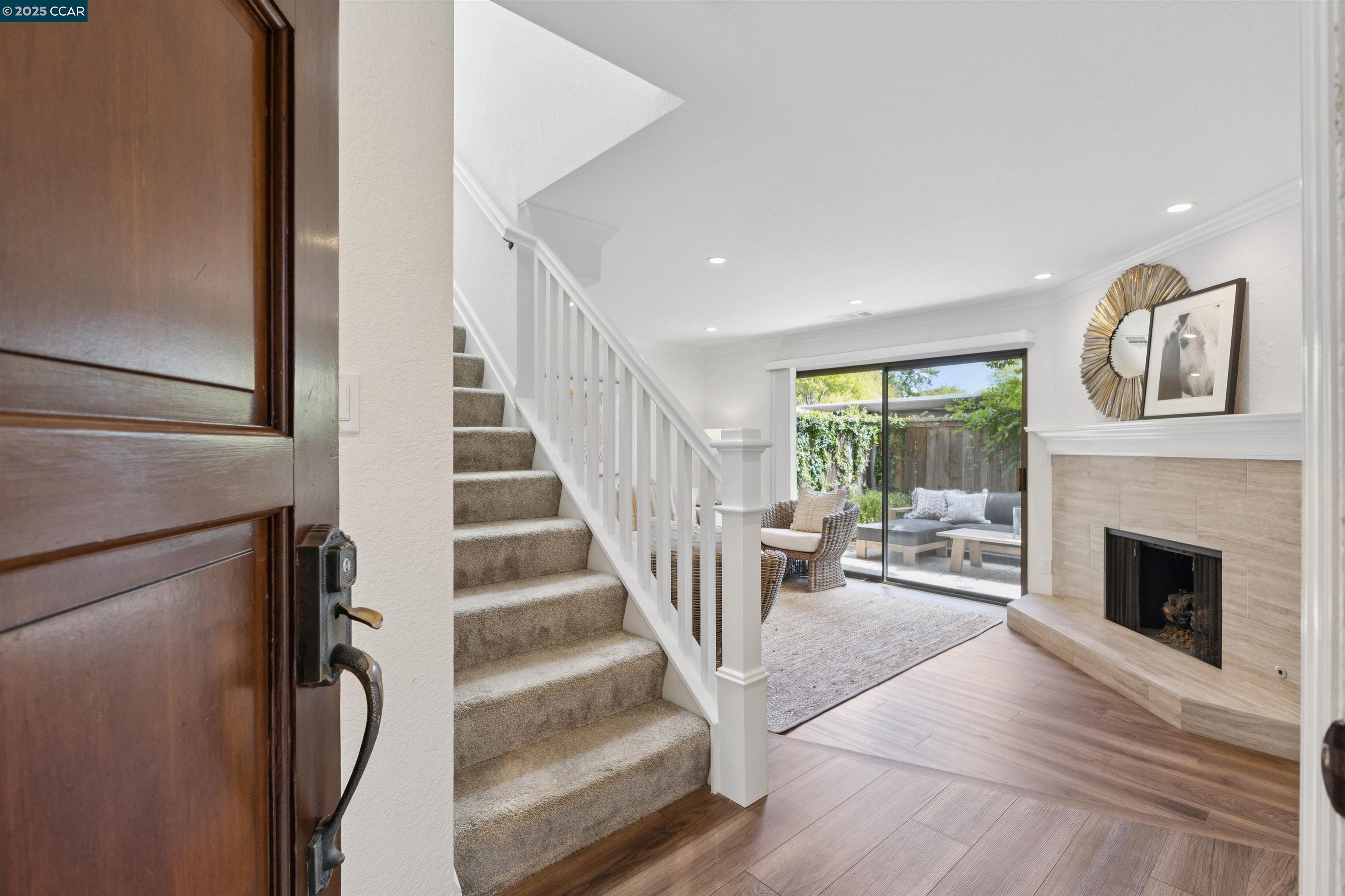 7 Songbird Ct