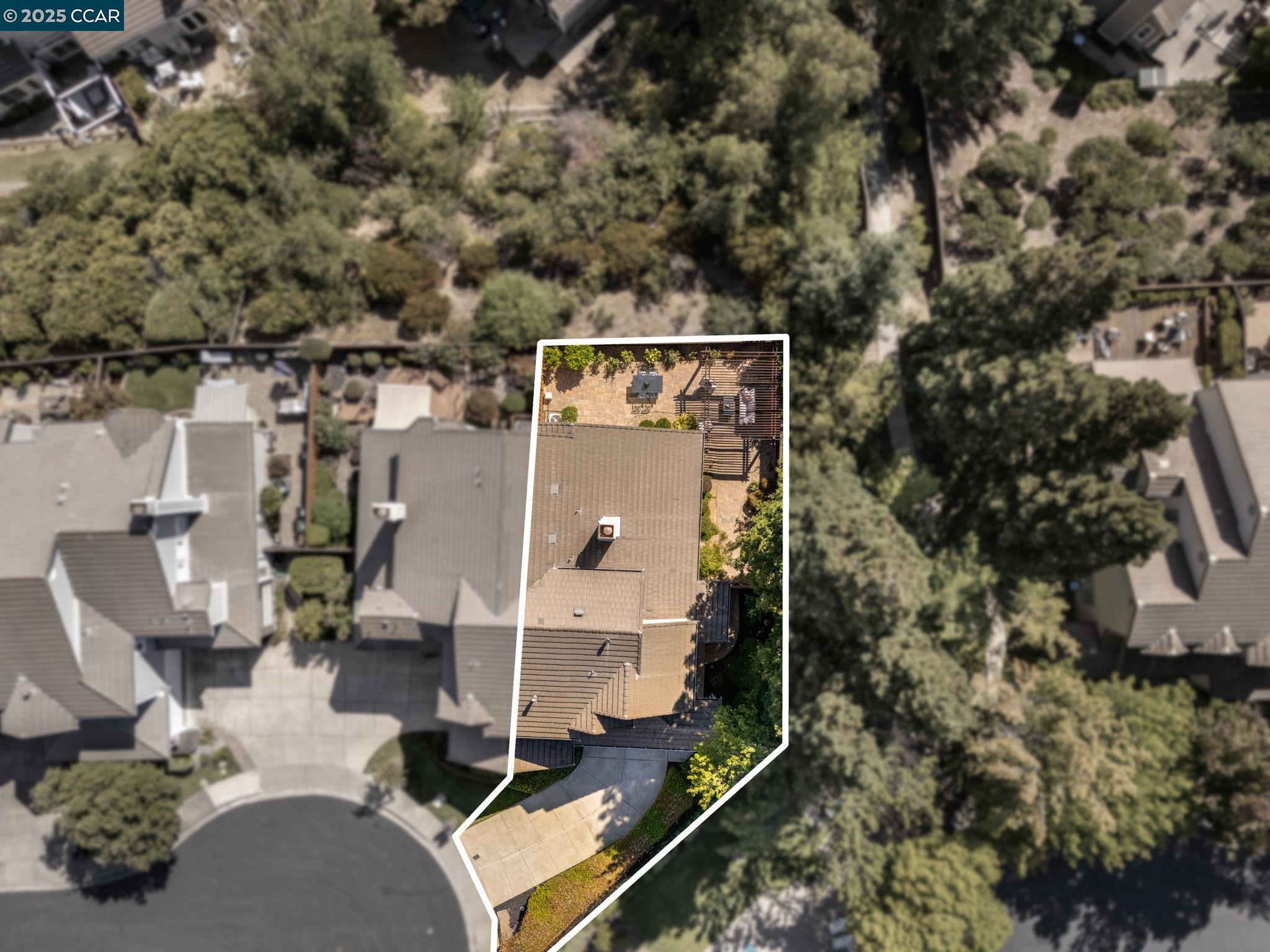 931 Arrowhead Ter
