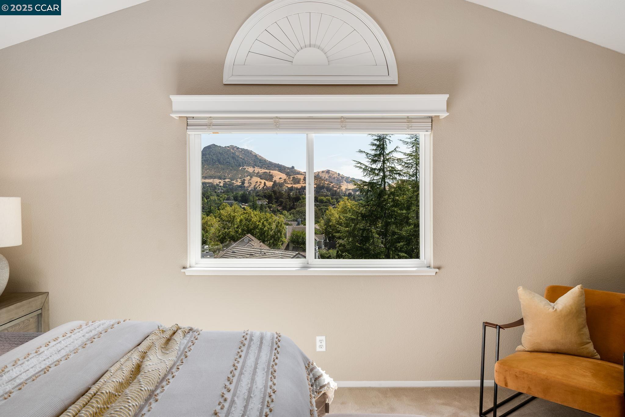 931 Arrowhead Ter