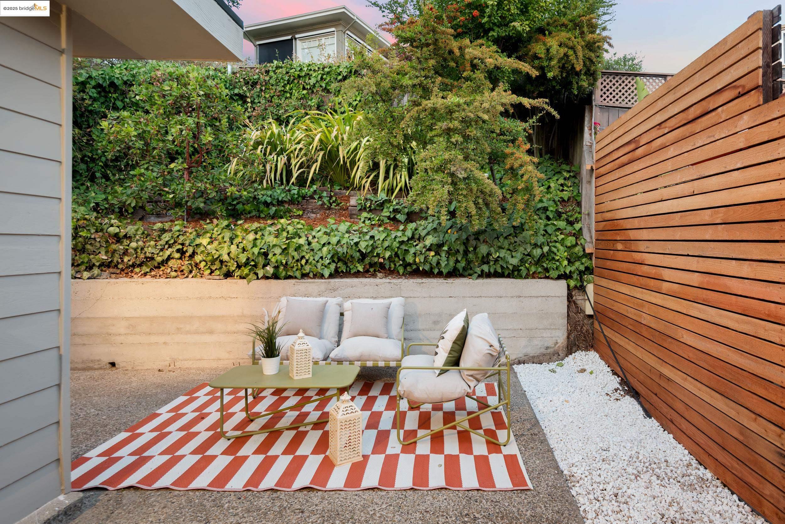 99 Eucalyptus Rd
