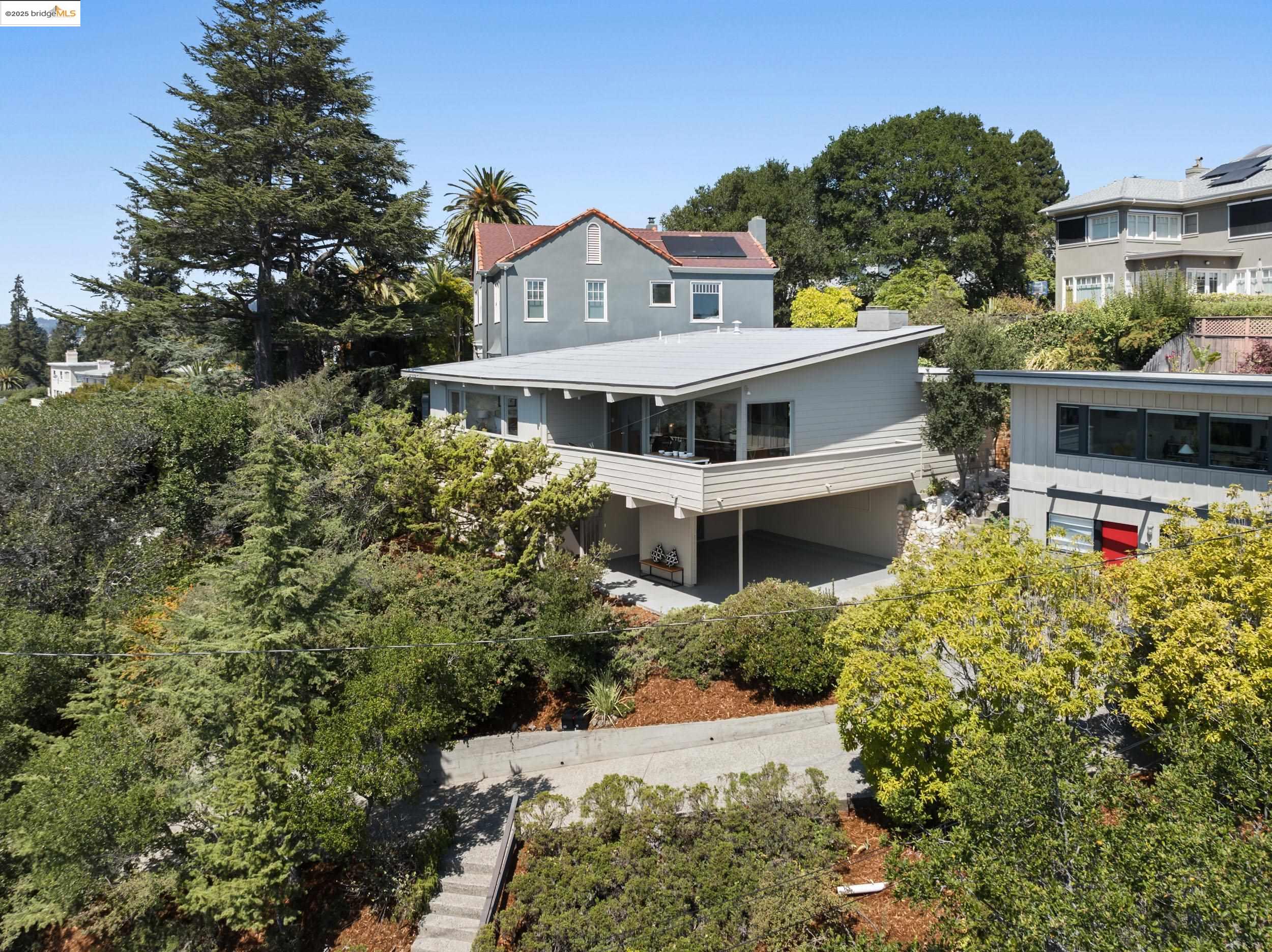 99 Eucalyptus Rd