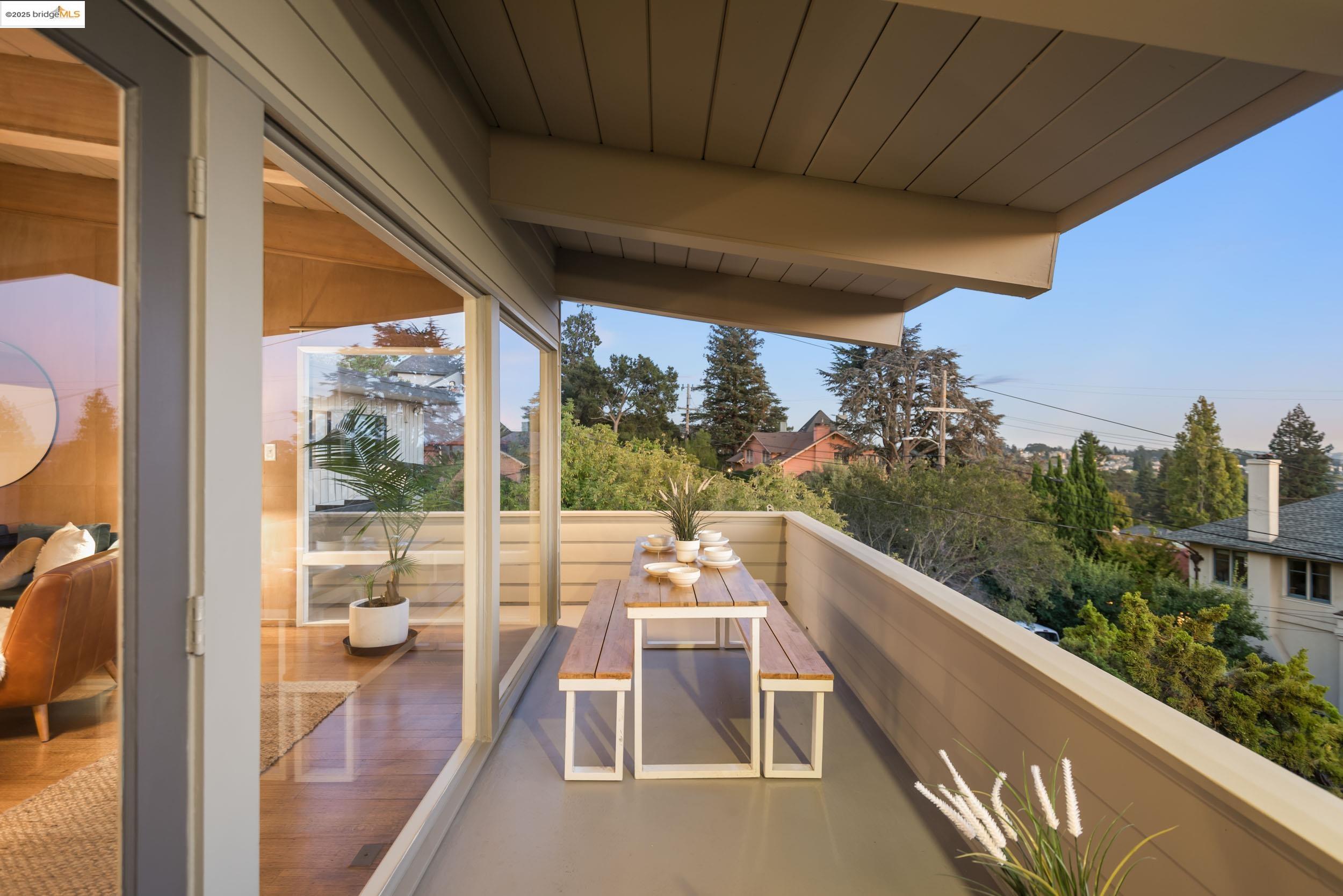 99 Eucalyptus Rd