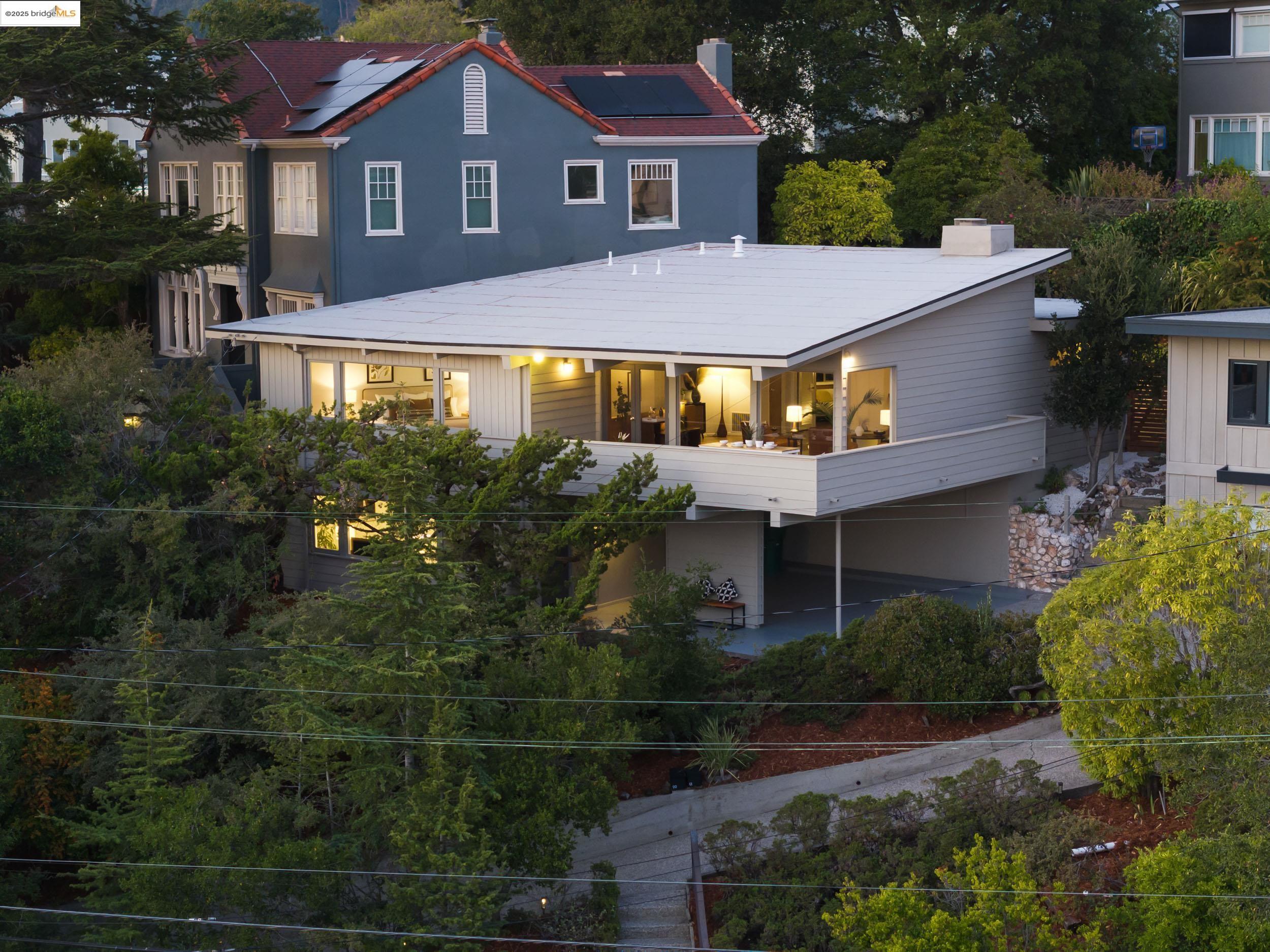 99 Eucalyptus Rd