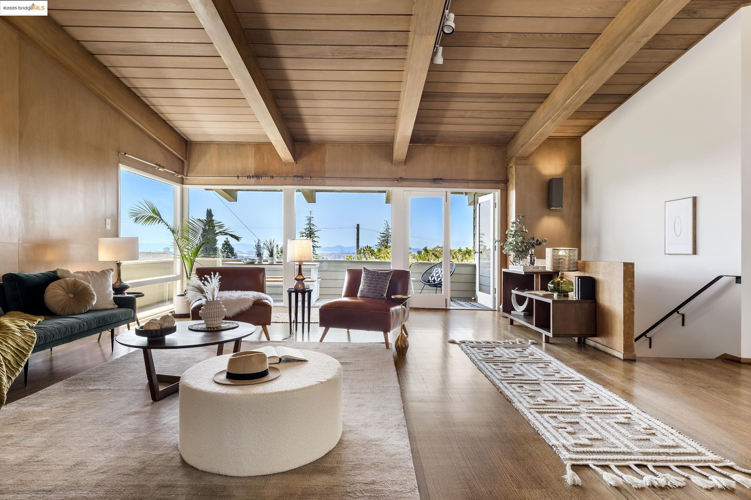 99 Eucalyptus Rd