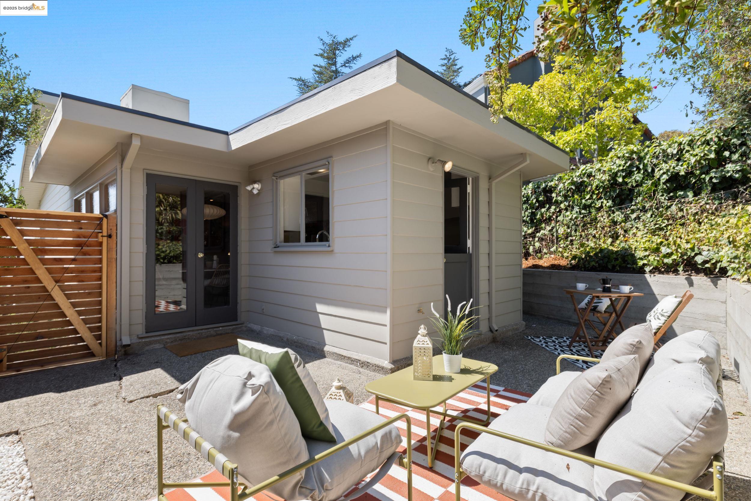 99 Eucalyptus Rd