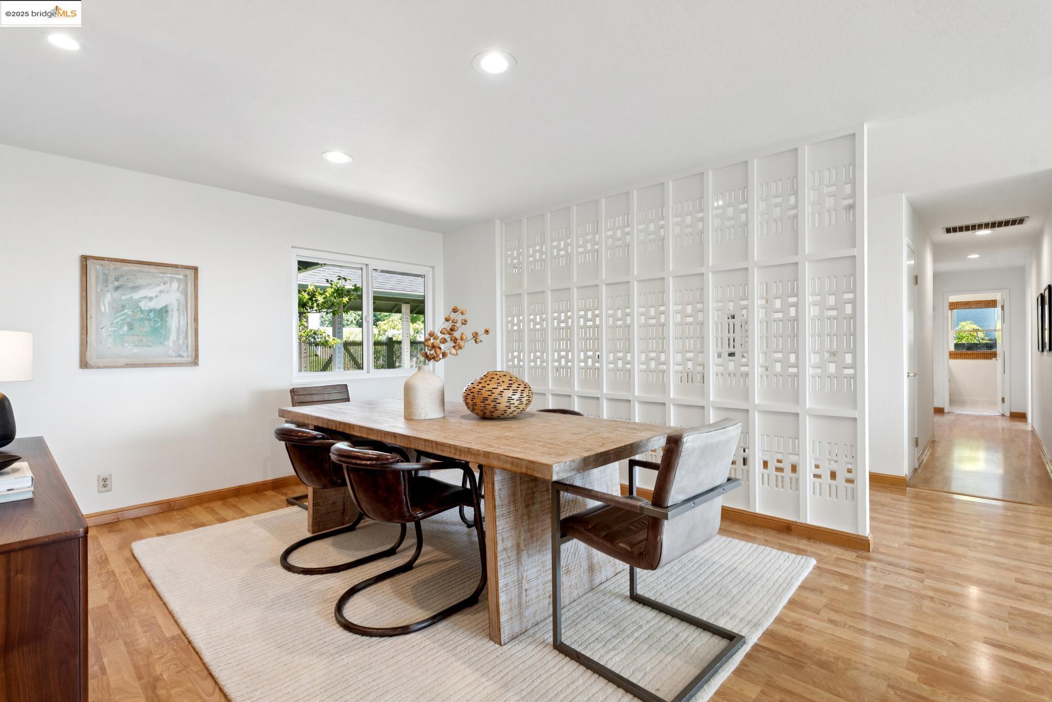 7801 Hansom Dr