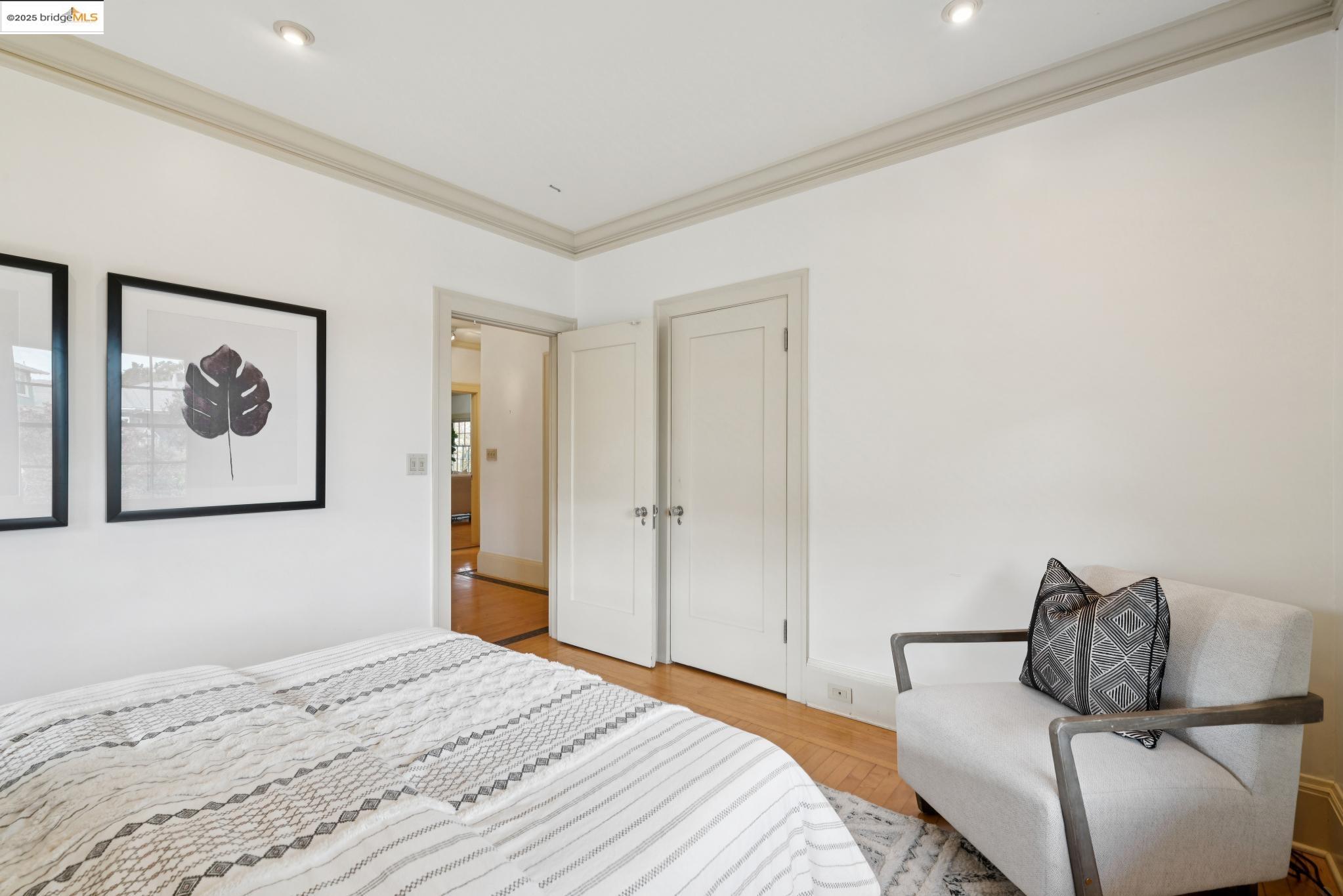 408 Euclid Ave, Oakland