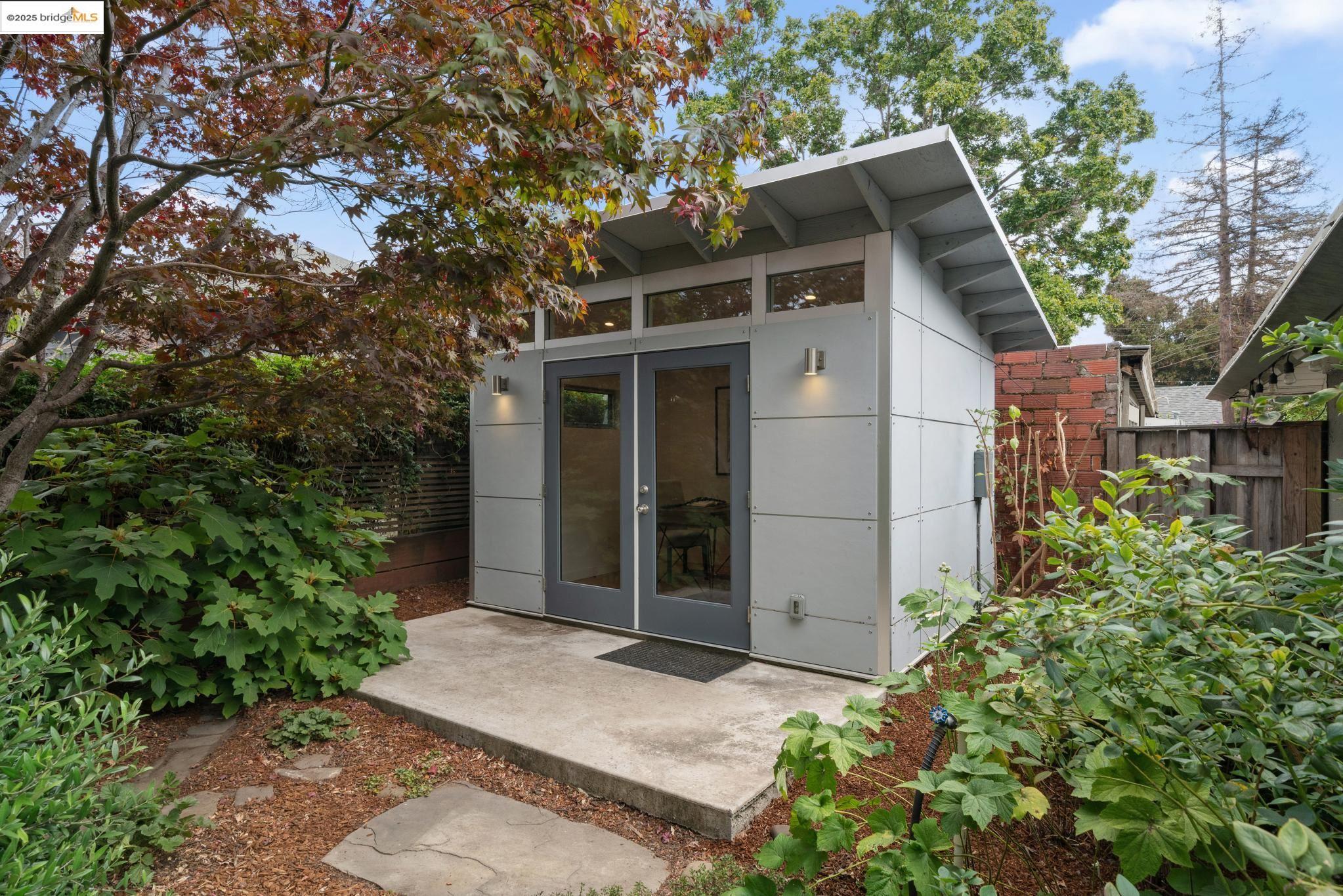 408 Euclid Ave, Oakland