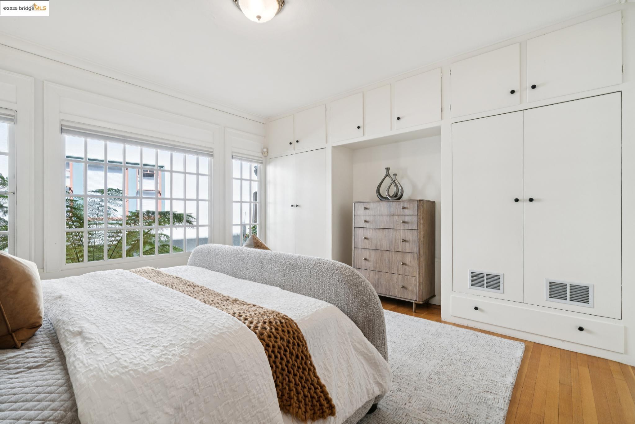 408 Euclid Ave, Oakland