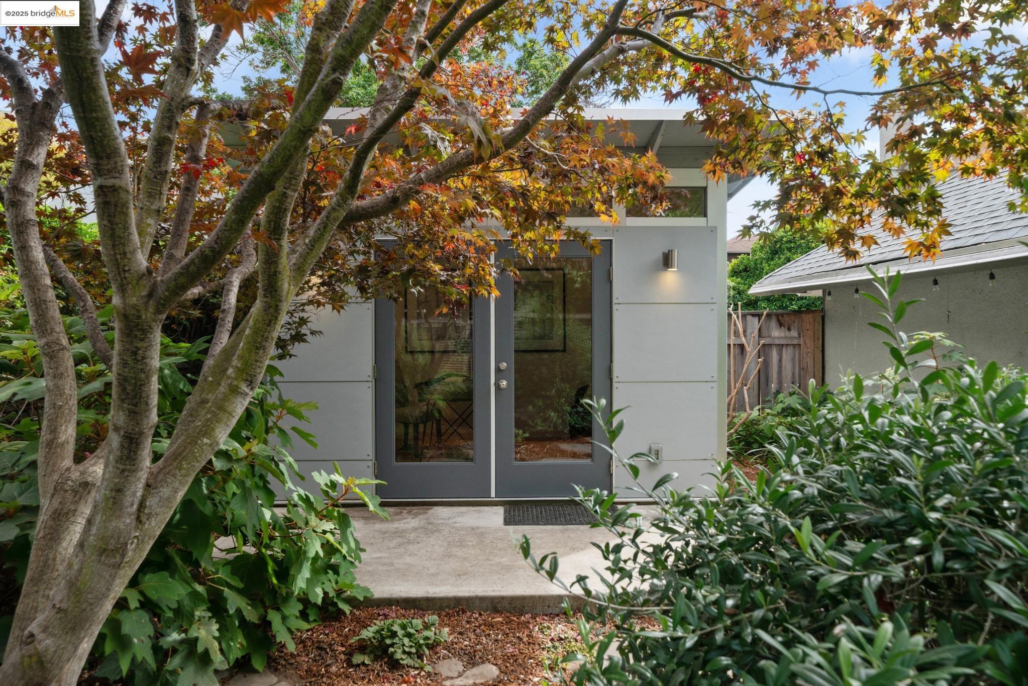 408 Euclid Ave, Oakland