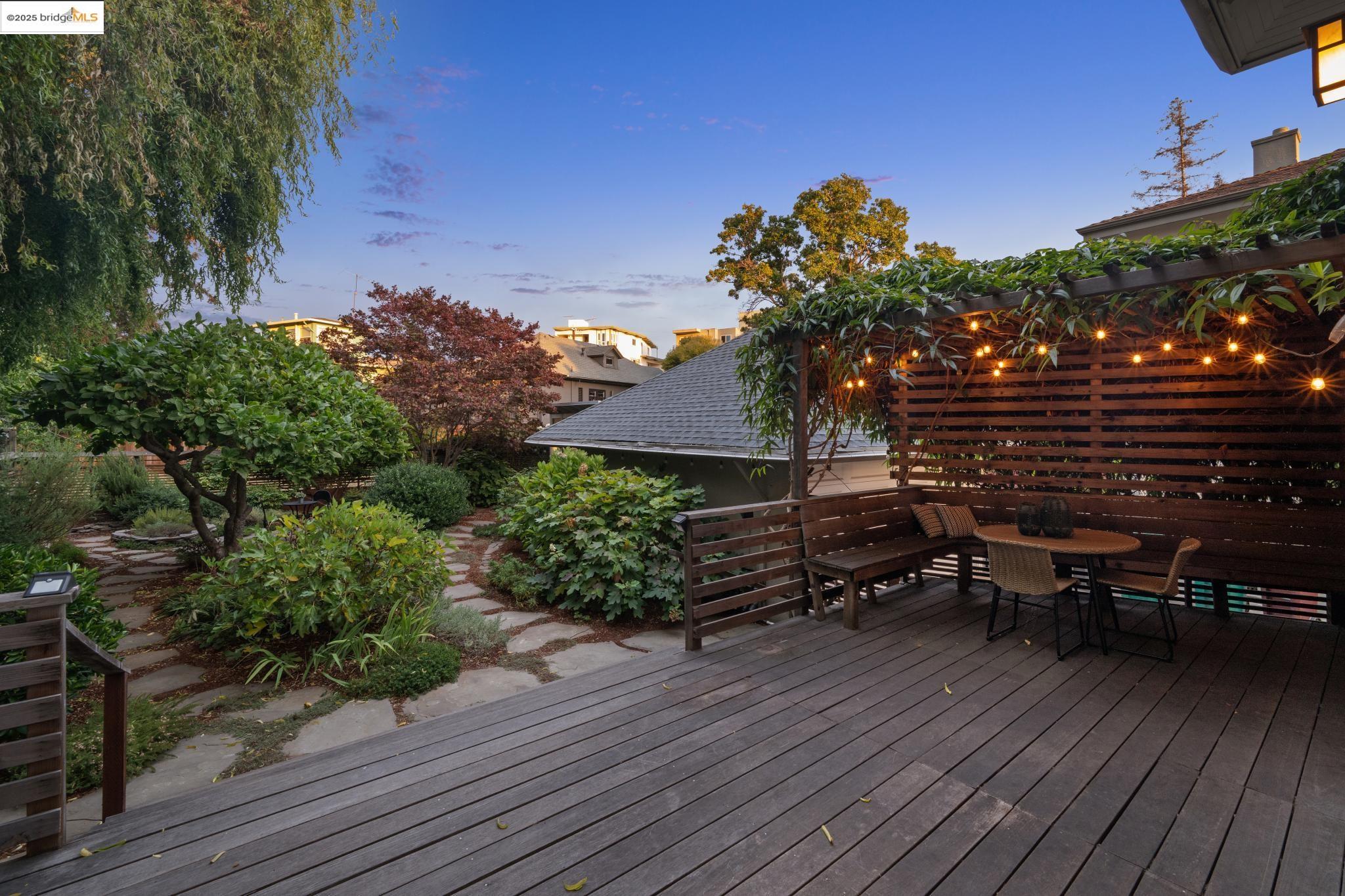 408 Euclid Ave, Oakland