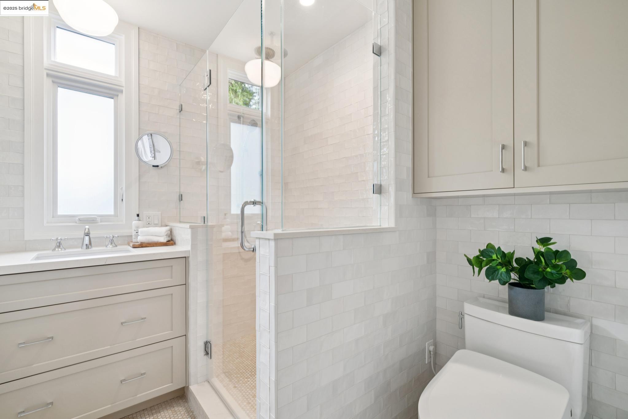 408 Euclid Ave, Oakland