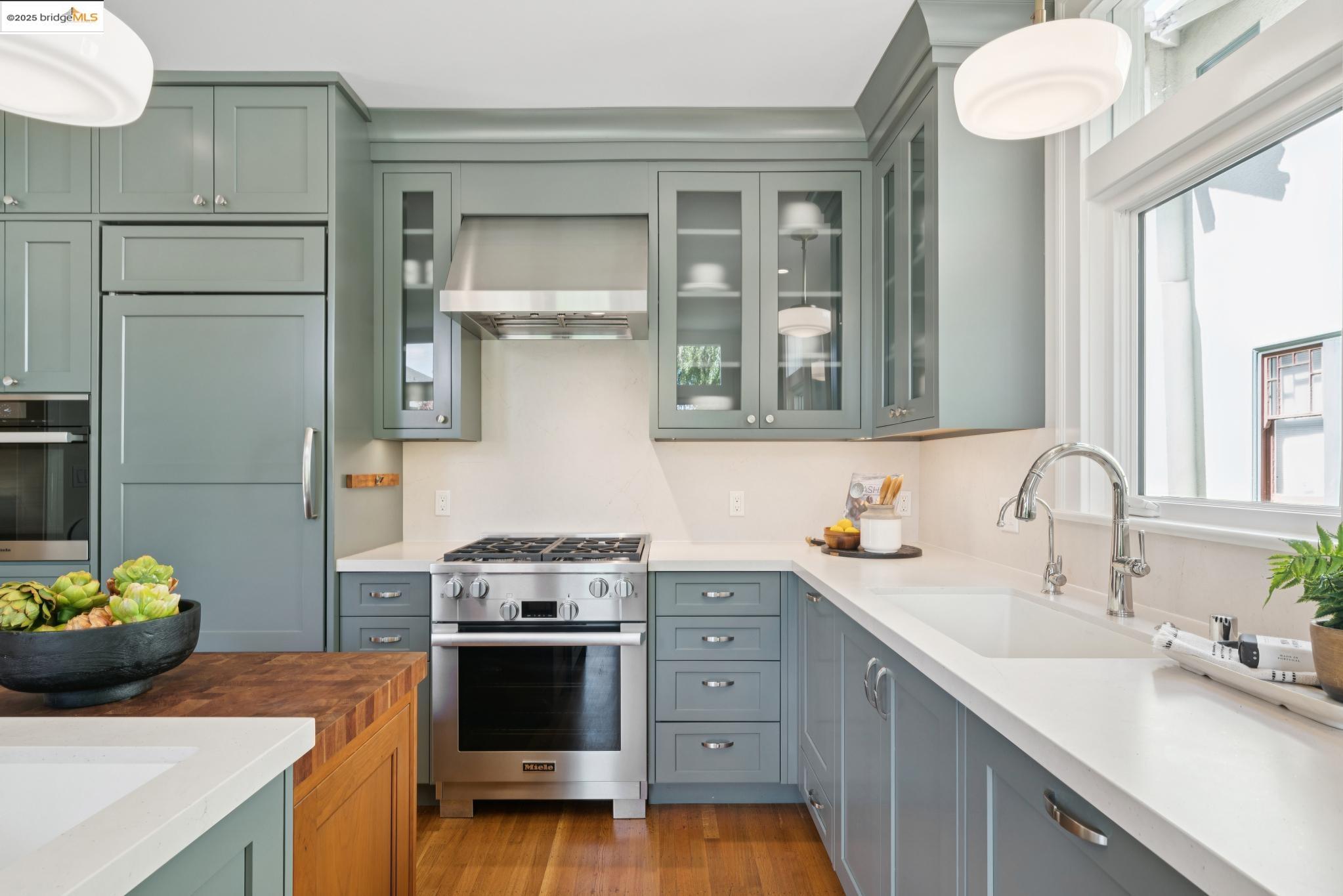 408 Euclid Ave, Oakland